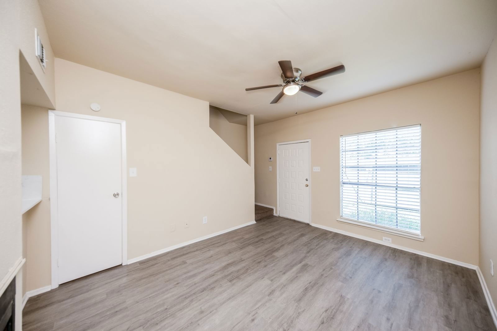 Real estate property located at 8702 Village Of Fondren #8702, Harris, Village Fondren Condo, Houston, TX, US