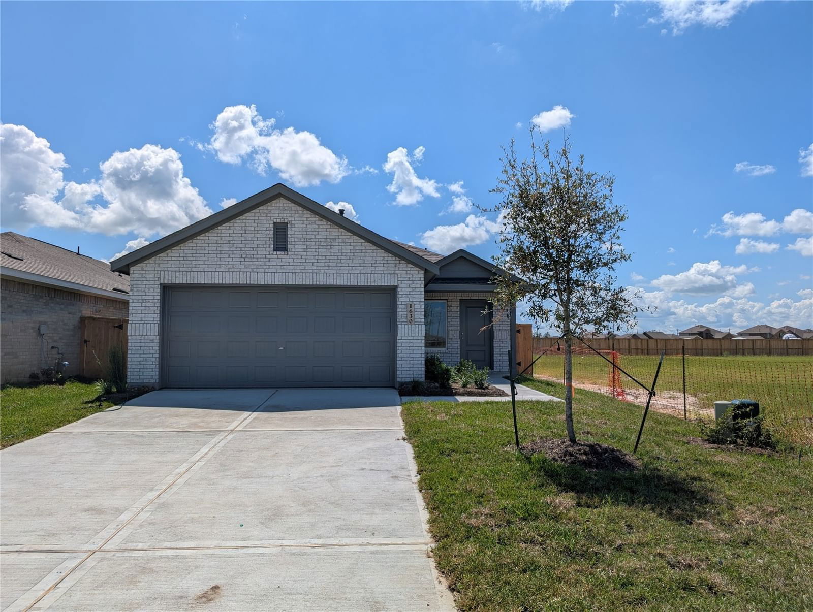 Real estate property located at 2915 Summer Breeze, Brazoria, Windrose Green, Angleton, TX, US