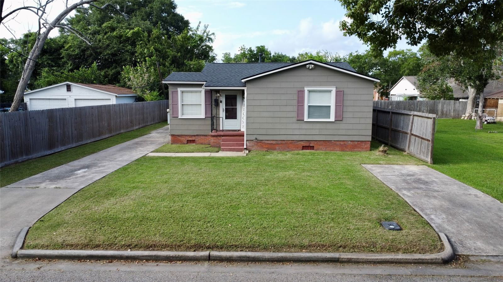 Real estate property located at 410 Alford, Harris, Aron, Baytown, TX, US