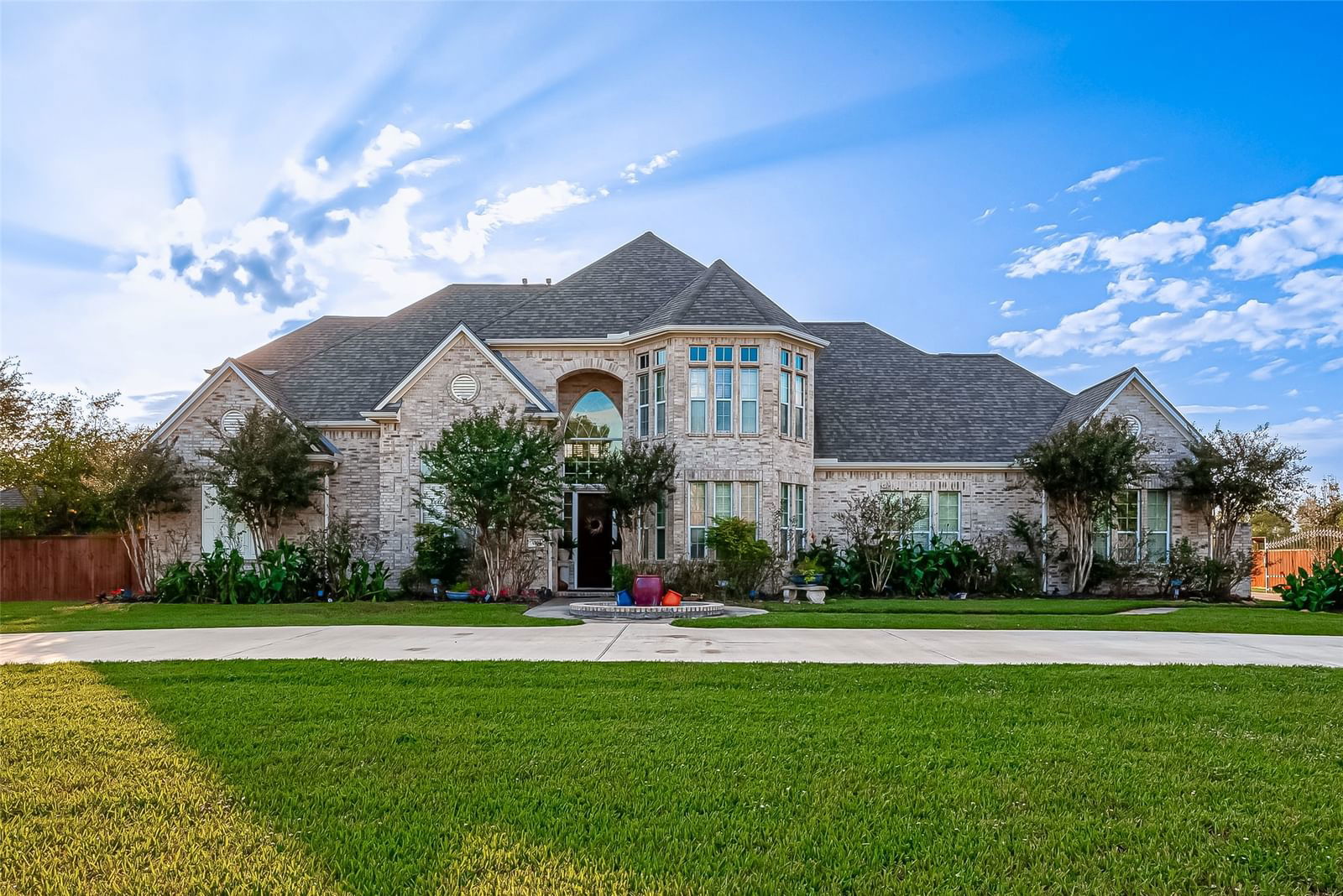 Real estate property located at 1904 Stonegrove, Brazoria, Lakeside Estates Sec 1, Pearland, TX, US