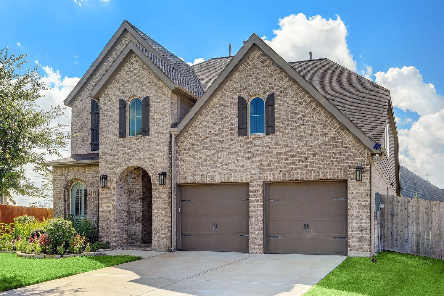 Real estate property located at 13802 Wood Shadow, Fort Bend, Pearland, TX, US