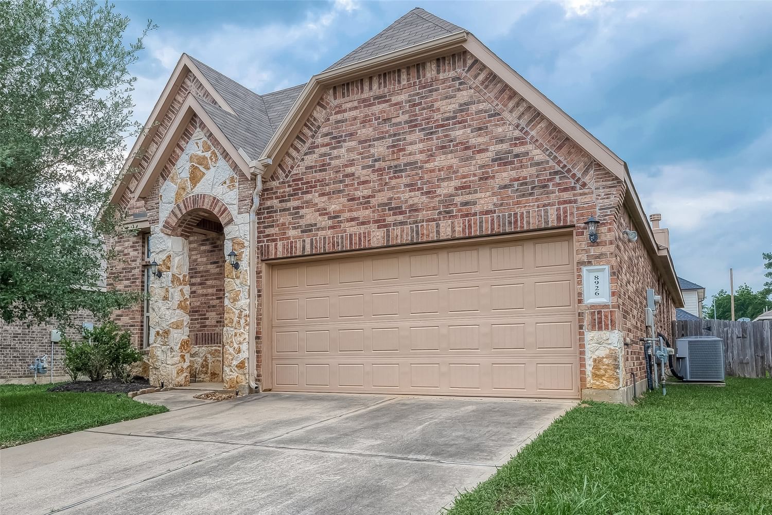 Real estate property located at 8926 Finnery, Harris, Saddlebrook Village, Tomball, TX, US