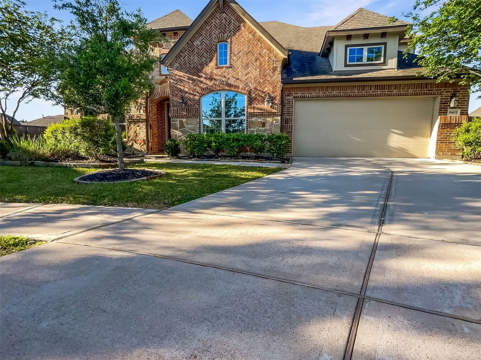 Real estate property located at 9403 Solano Point, Harris, Mirabella Sec II, Cypress, TX, US