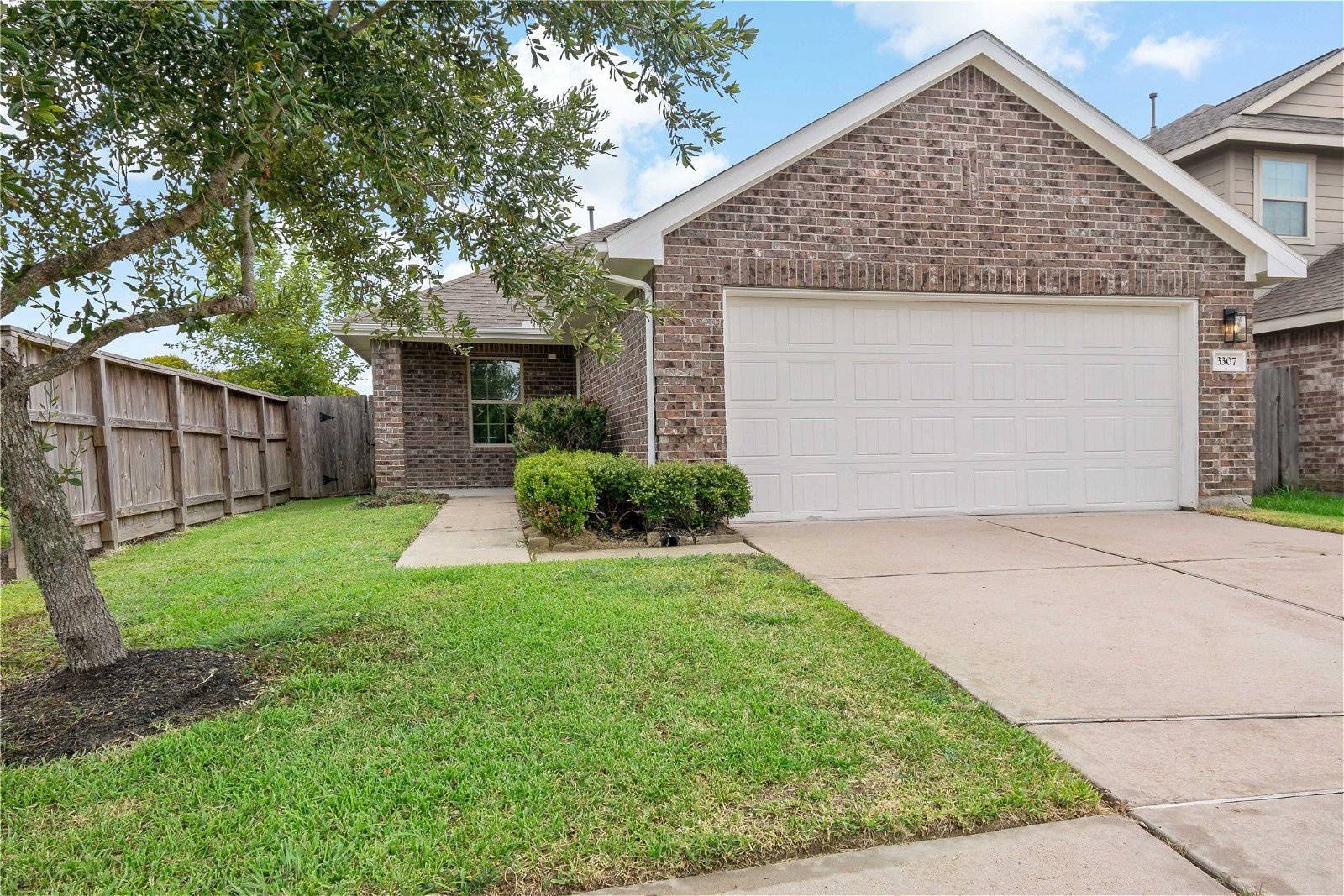 Real estate property located at 3307 Halle Trace, Harris, Houston, TX, US