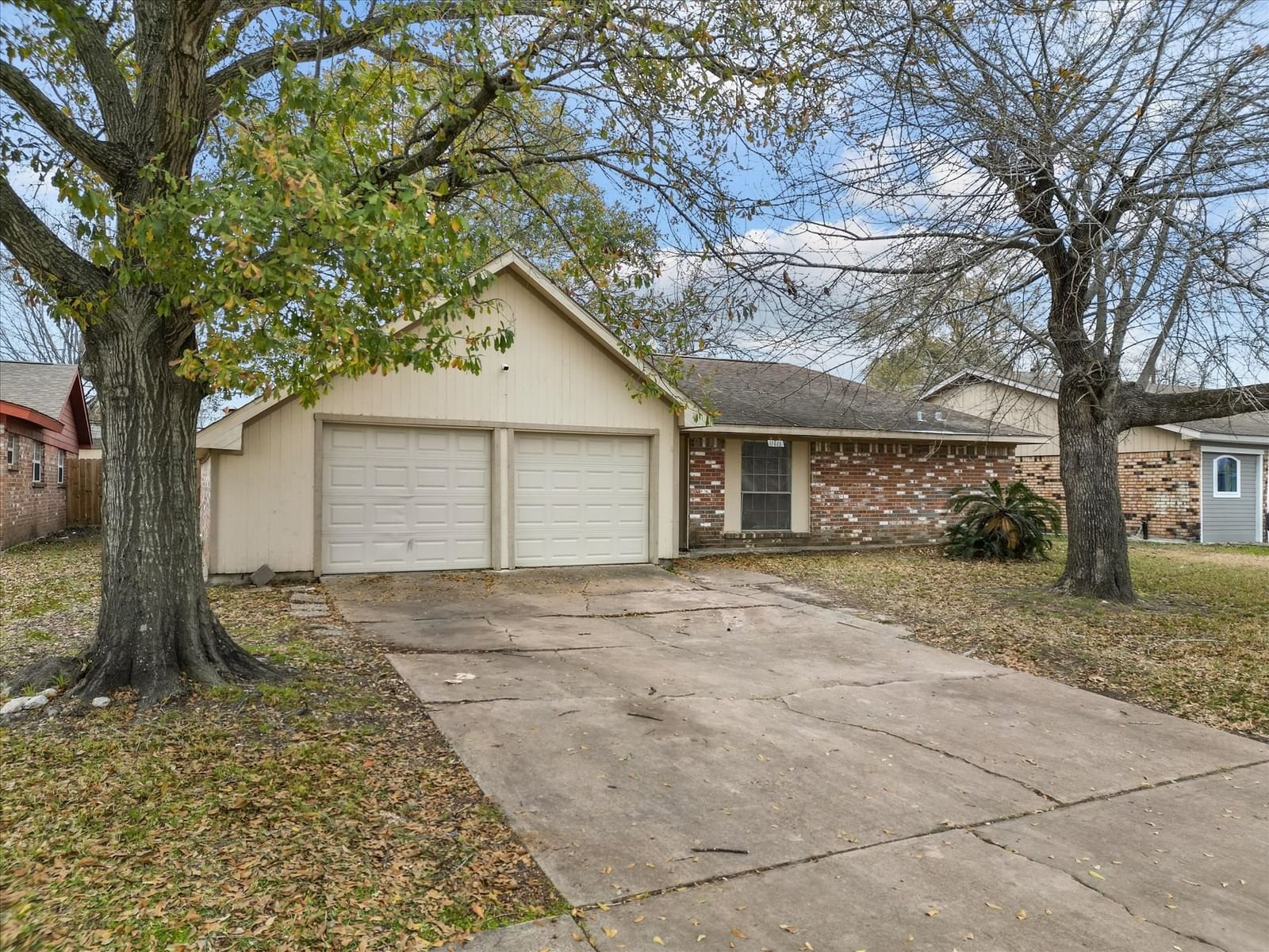 Real estate property located at 11611 Sagedowne, Harris, Sagemont, Houston, TX, US