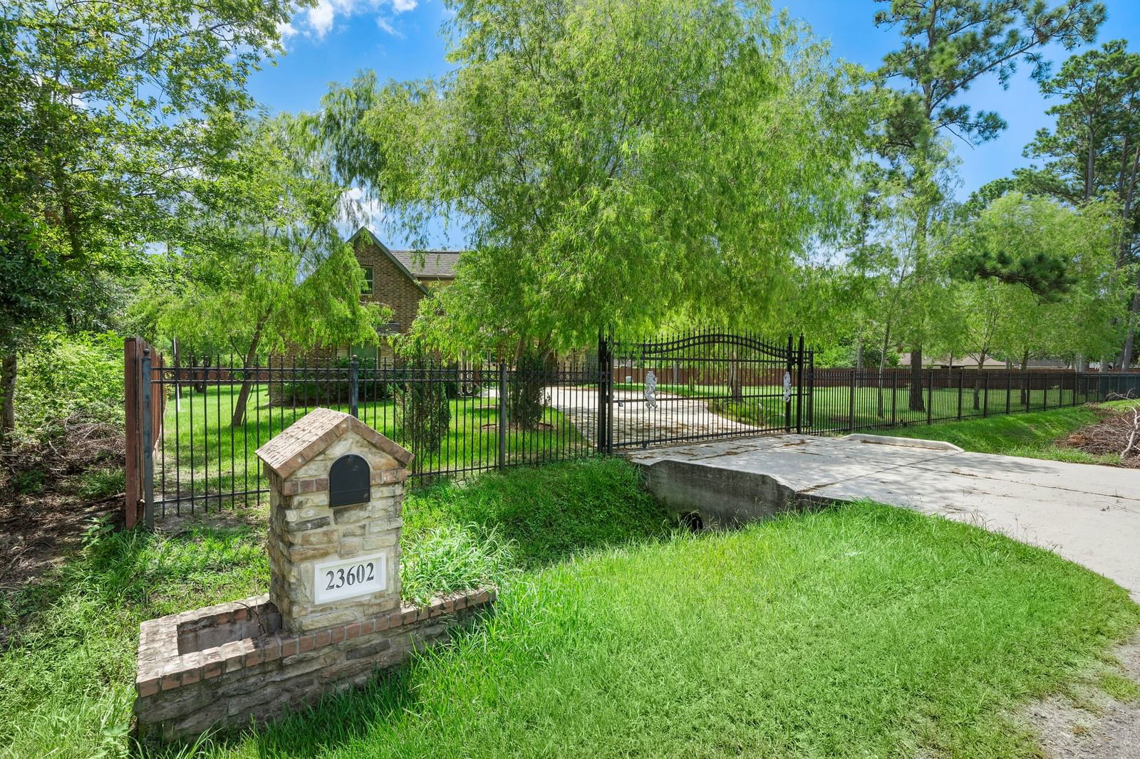 Real estate property located at 23602 Rain Forest, Harris, Forest Manor Sec 02, Huffman, TX, US