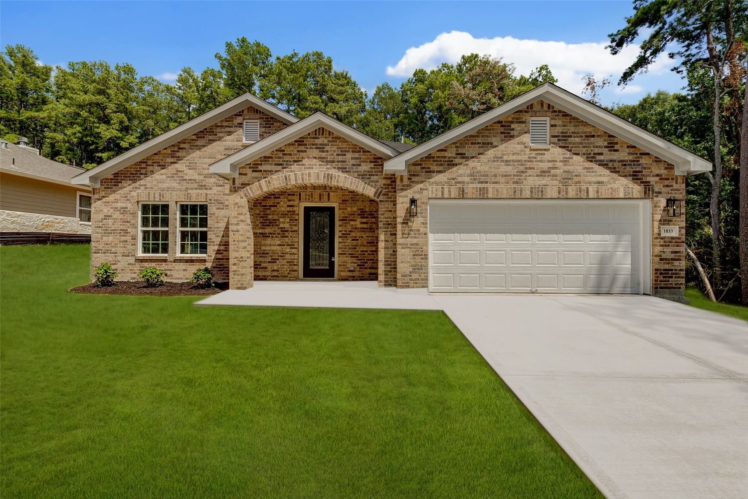 Real estate property located at 1033 Broadmoor, Walker, Huntsville, TX, US