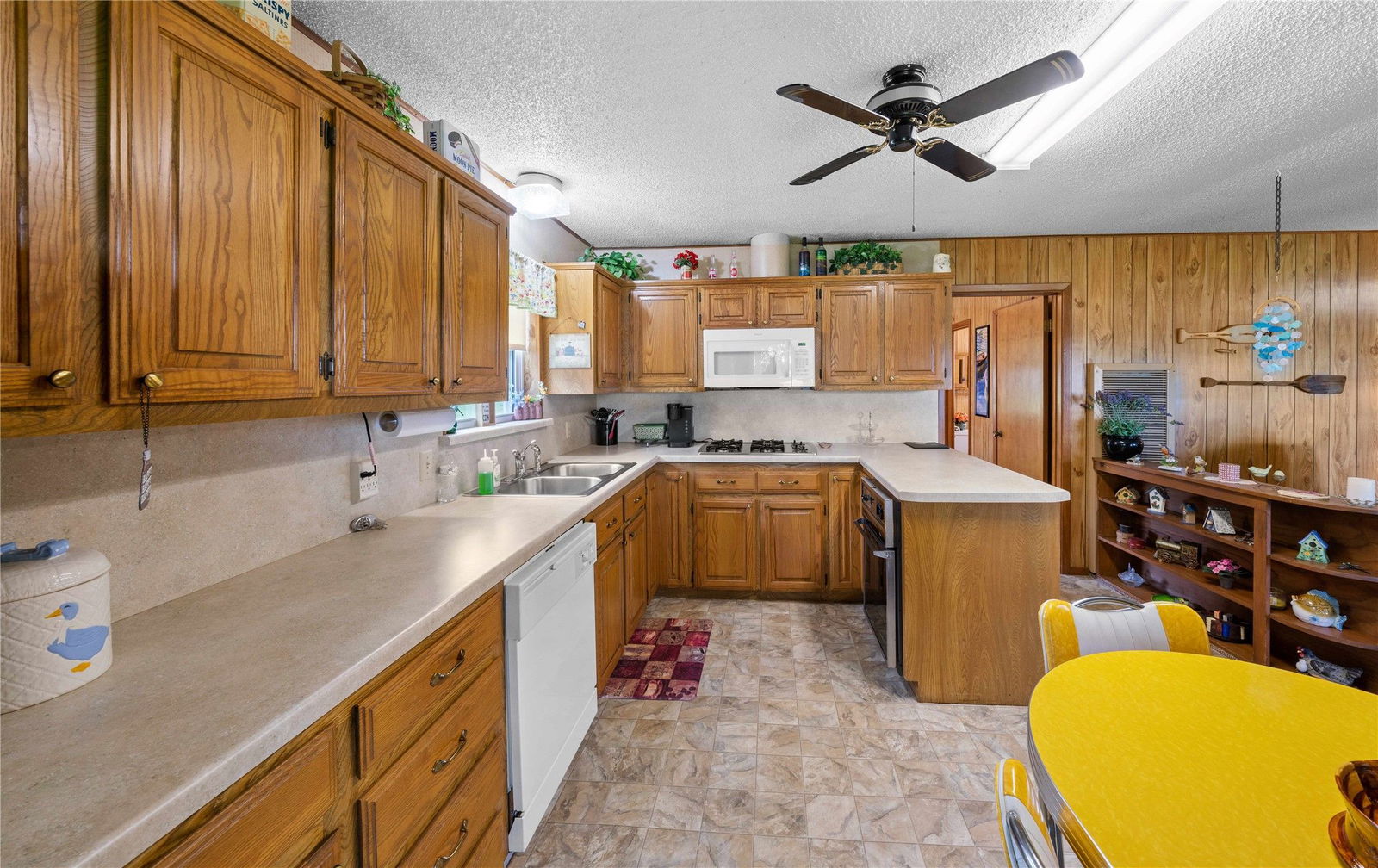 Real estate property located at 21205 Charina, Henderson, Chandler, TX, US