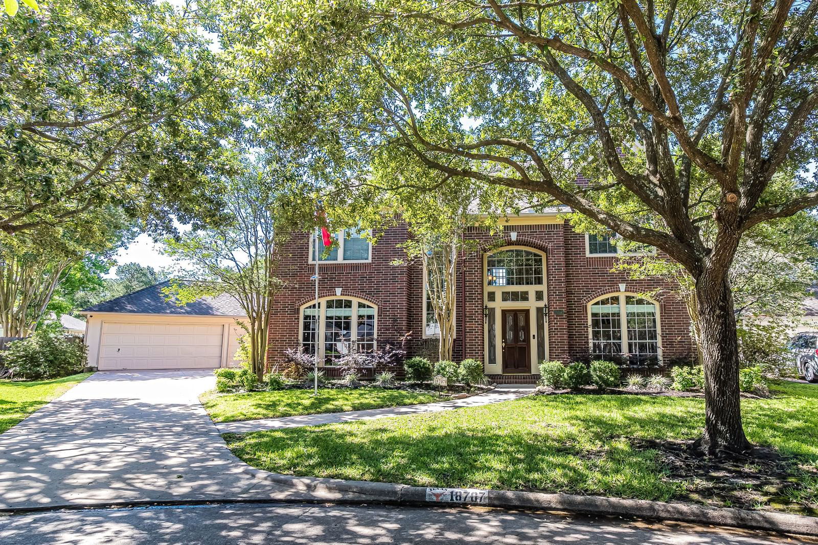 Real estate property located at 18707 Arcaro Glen, Harris, Walden on Lake Houston, Humble, TX, US