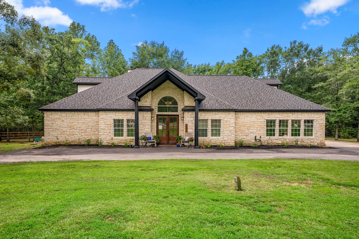 Real estate property located at 20011 Mahogany Ridge, Montgomery, Indigo Lake Estates 03, Magnolia, TX, US