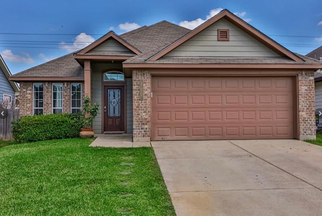 Real estate property located at 127 Briarwood, Walker, Brookview, Huntsville, TX, US