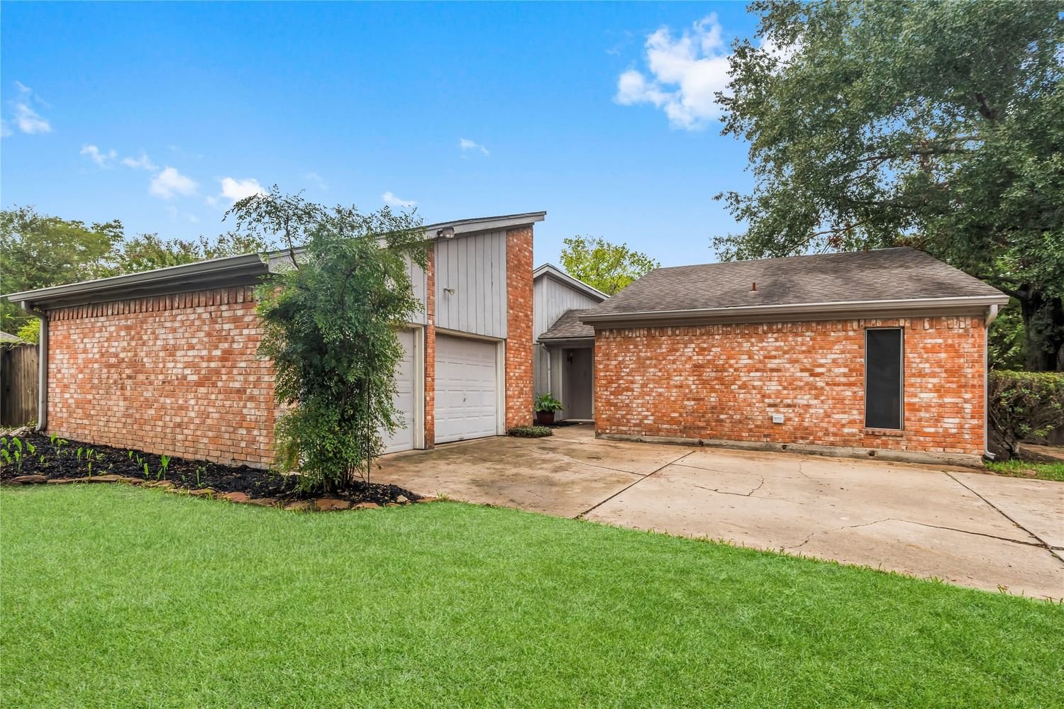 Real estate property located at 19410 Enchantford, Harris, Spring, TX, US