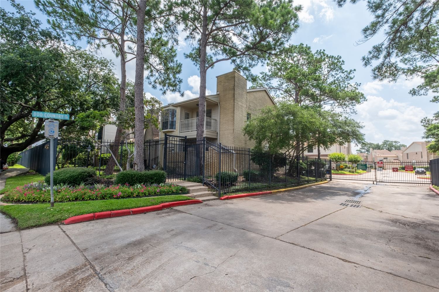 Real estate property located at 800 Country Place #308, Harris, Memorial Place Townhomes, Houston, TX, US