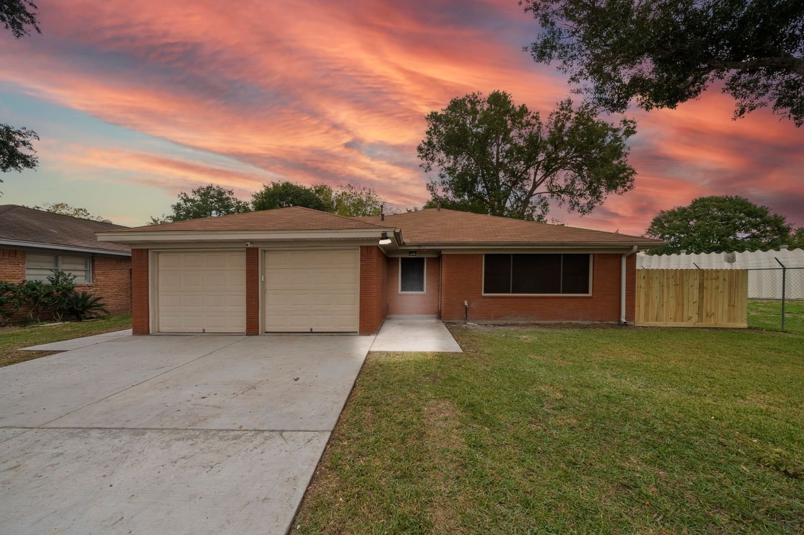 Real estate property located at 1811 Easthaven, Harris, Easthaven Sec 02, Pasadena, TX, US