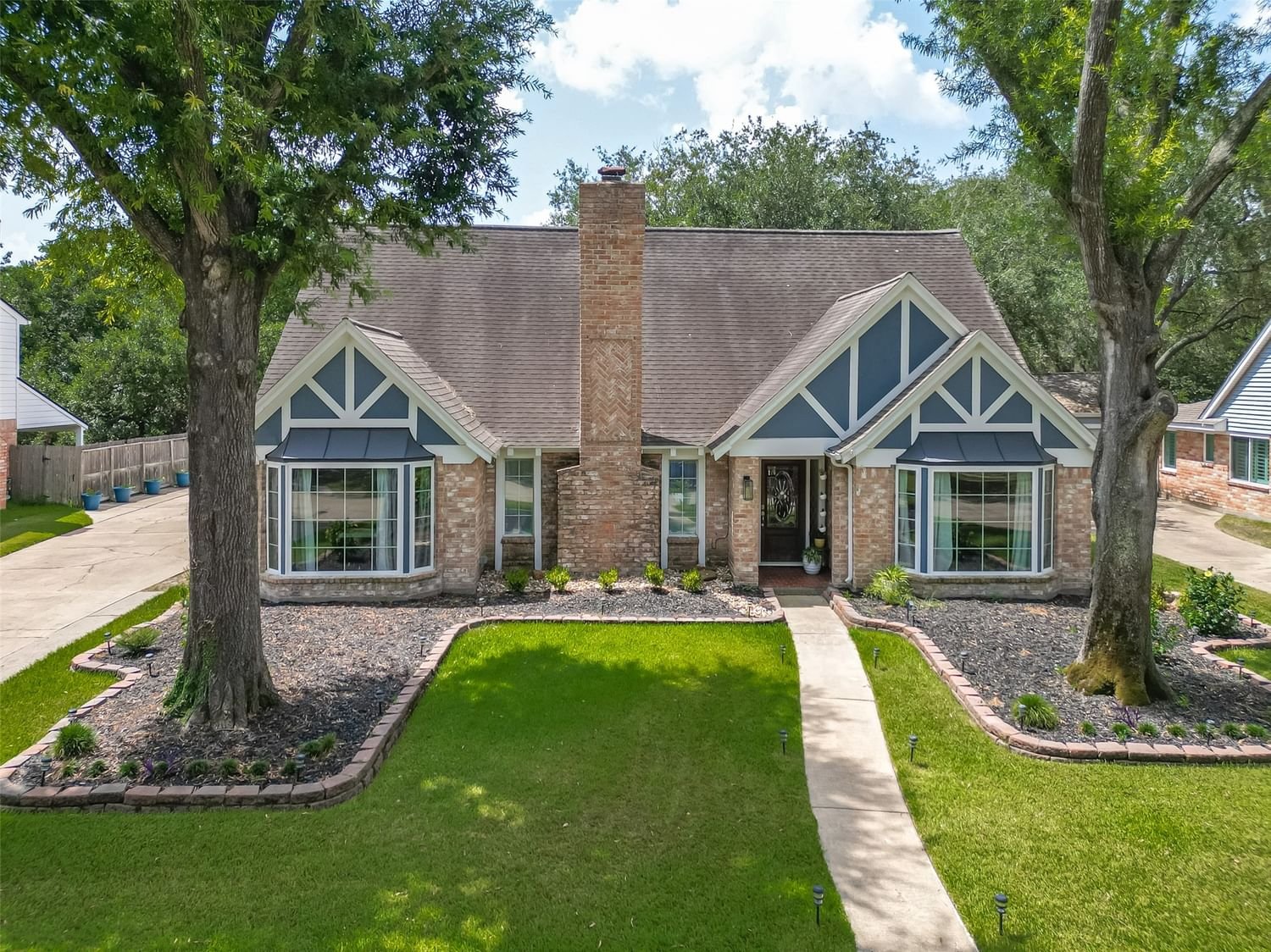 Real estate property located at 18015 Oakhampton, Harris, Houston, TX, US