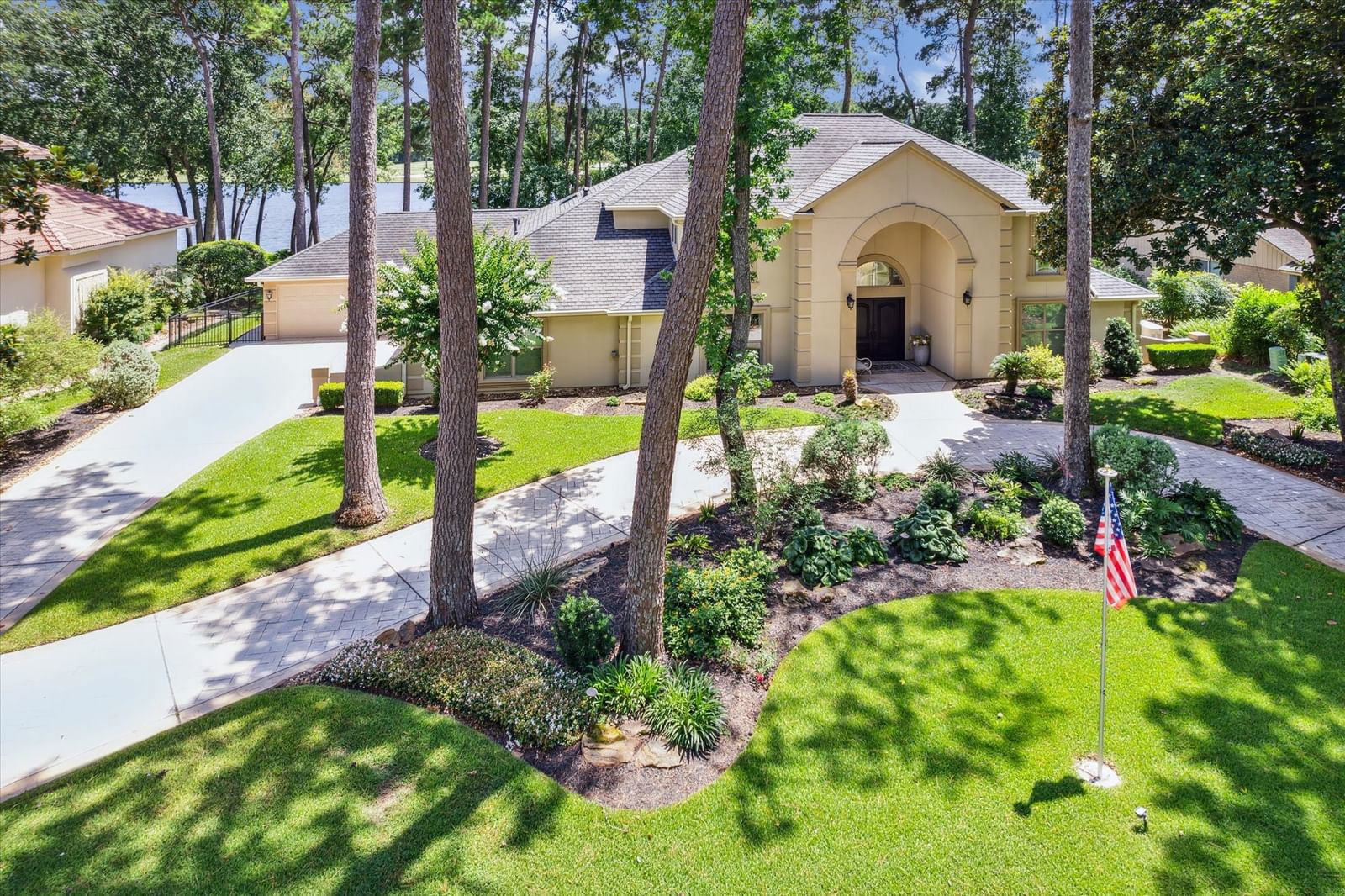 Real estate property located at 28 Shorelake, Harris, Kingwood Lakes Village Sec 02, Kingwood, TX, US