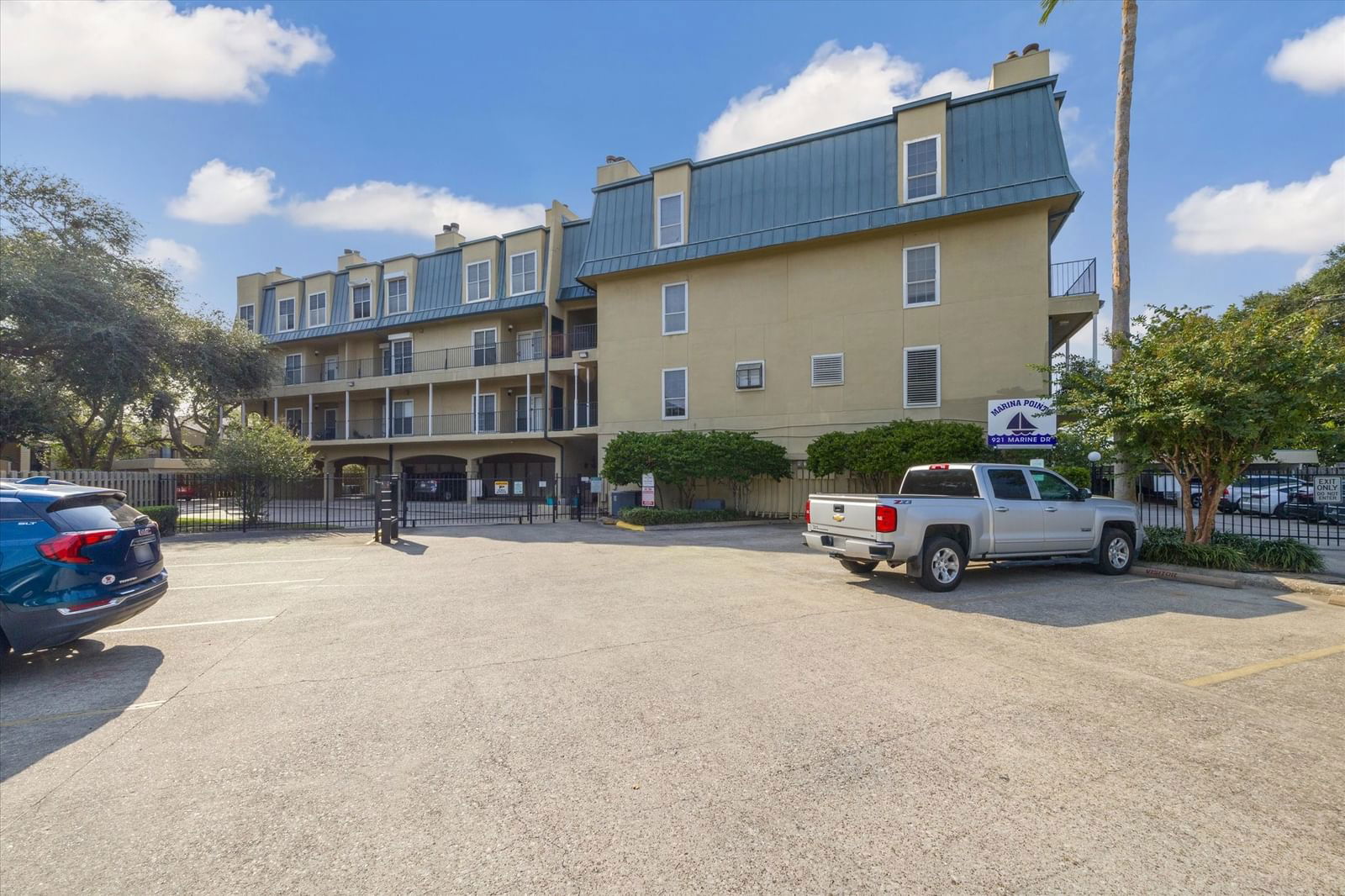 Real estate property located at 921 Marine #334, Galveston, Marina Pointe Condo, Galveston, TX, US