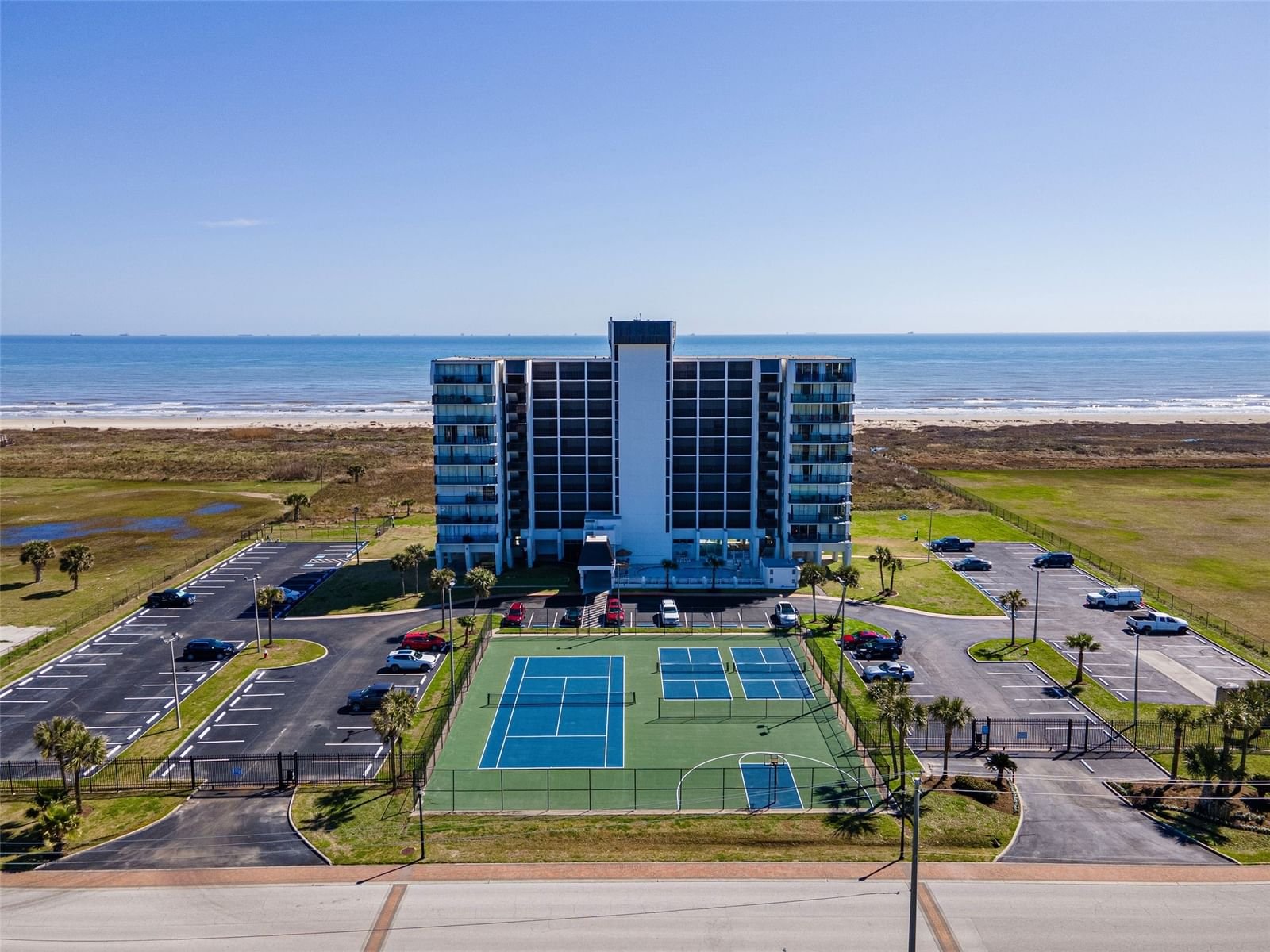 Real estate property located at 415 Beach #808, Galveston, Islander East Condo, Galveston, TX, US