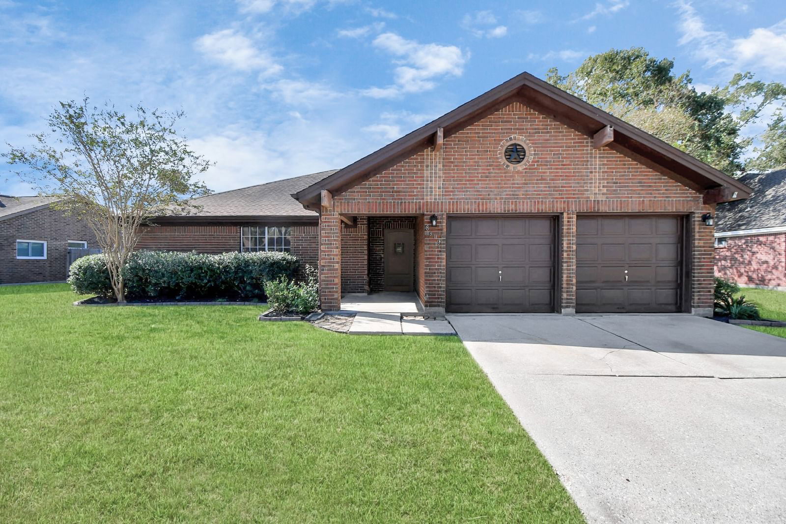 Real estate property located at 8310 Leafdale, Harris, Kenswick Sec 07 R/P, Humble, TX, US