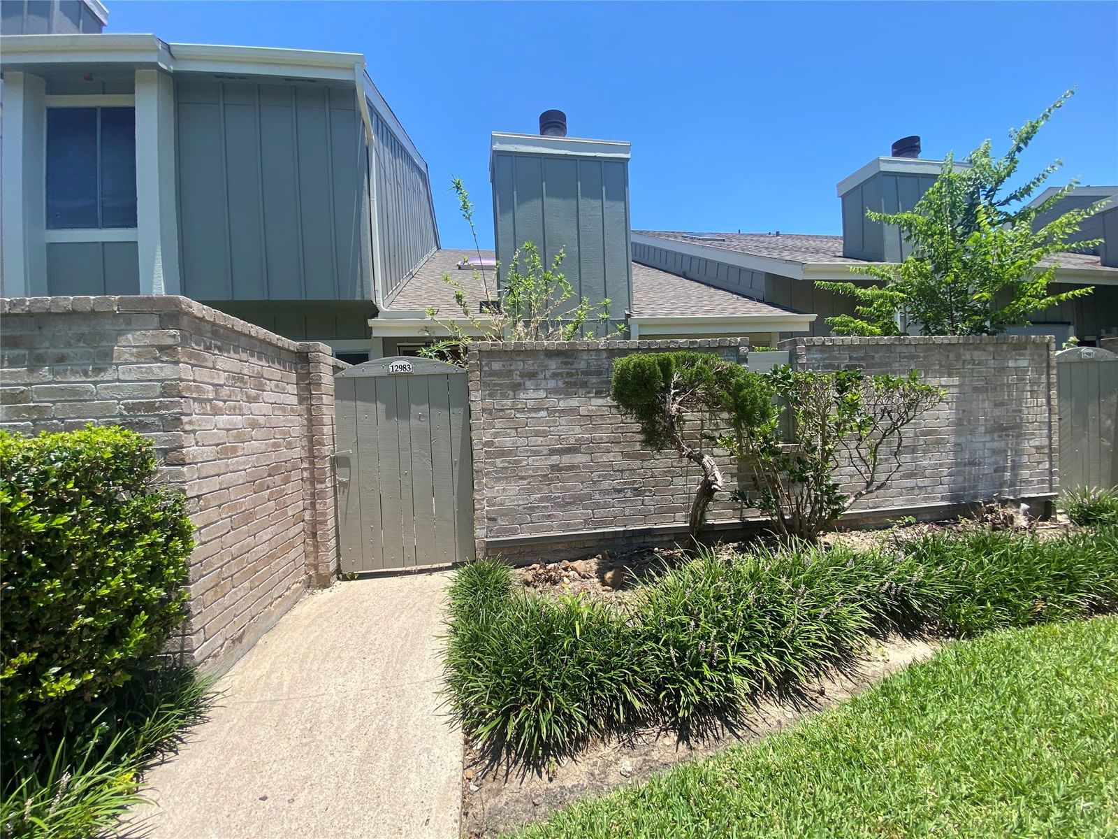 Real estate property located at 12983 Wirevine, Harris, Wildflower Green T/H Sec 02, Houston, TX, US