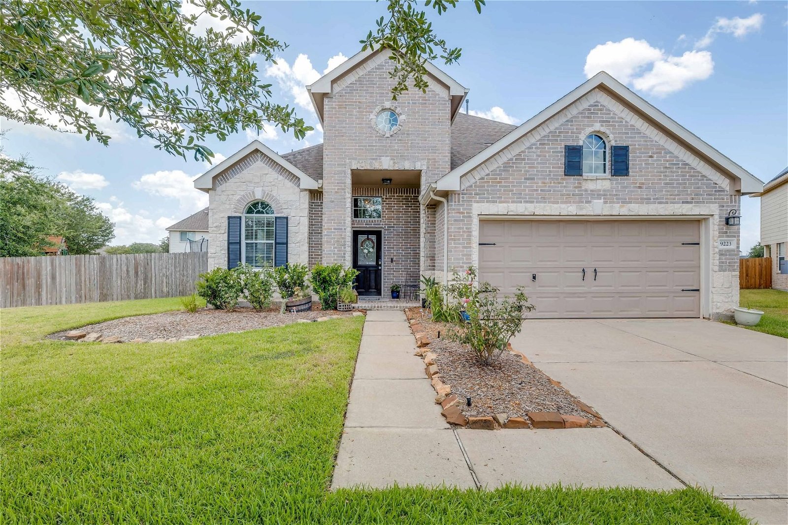 Real estate property located at 9223 Cavalier, Fort Bend, Rosenberg, TX, US