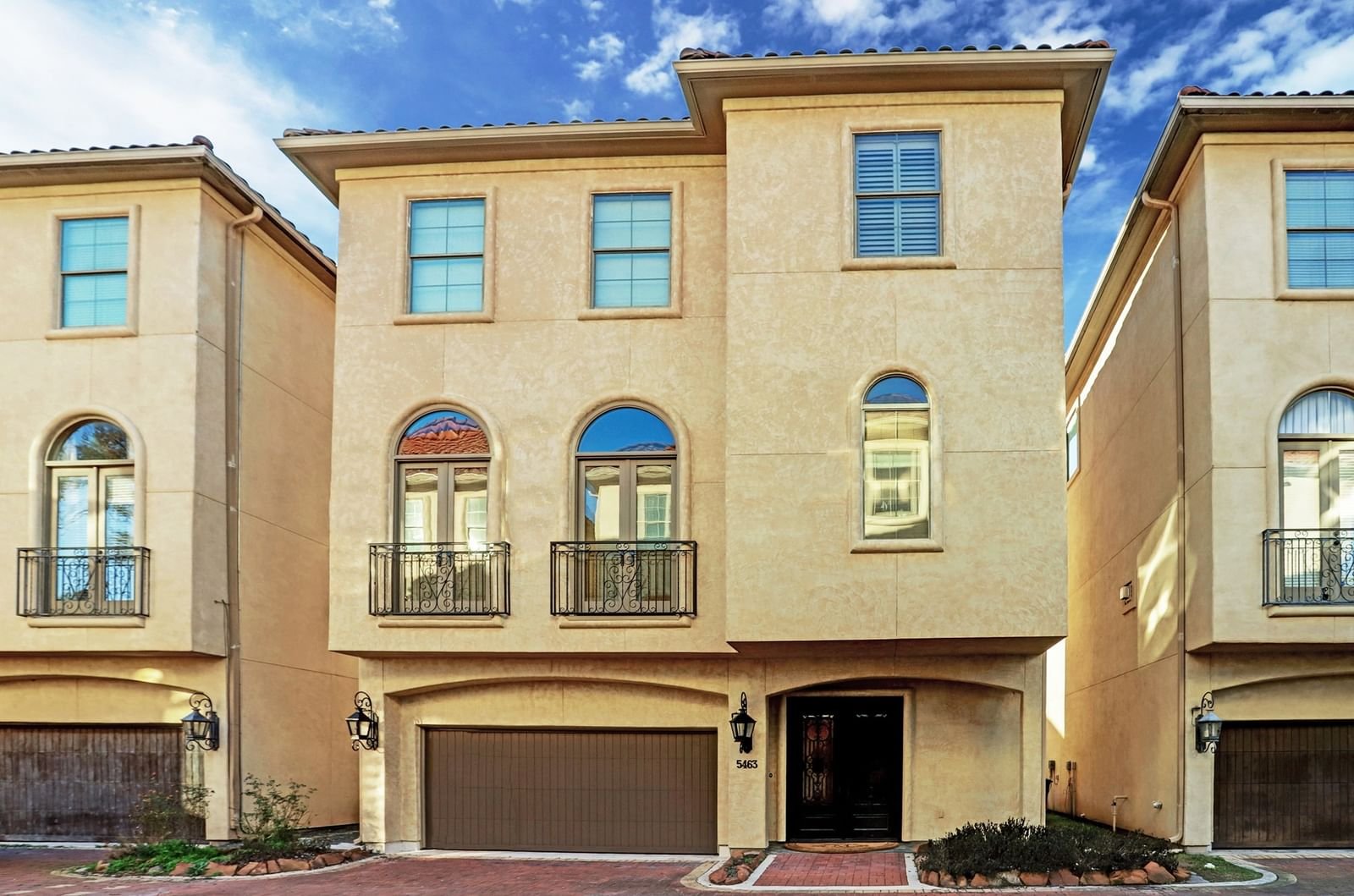 Real estate property located at 5463 John Dreaper, Harris, Durrett Place Villas, Houston, TX, US