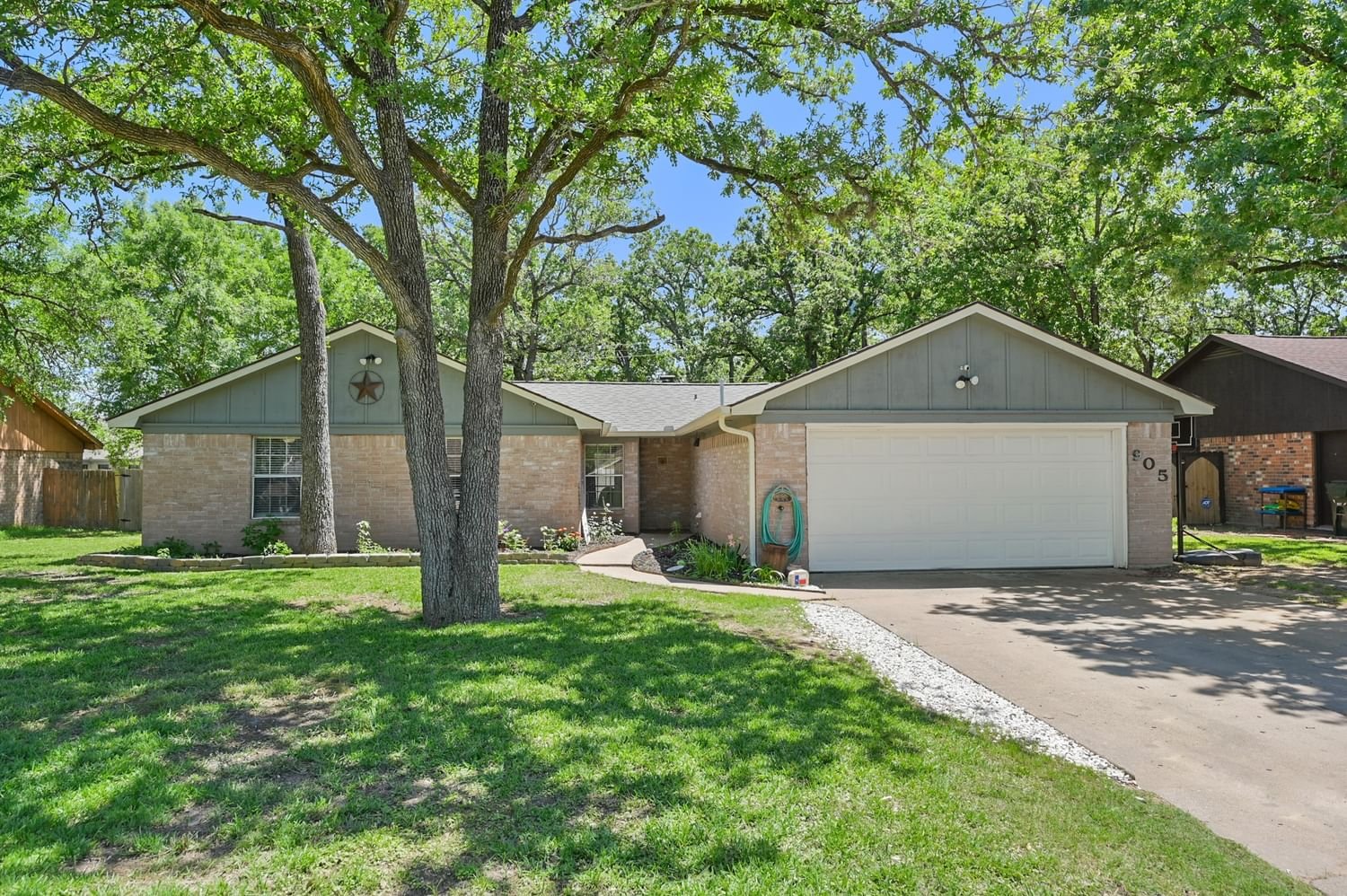 Real estate property located at 905 Wedgewood, Brazos, Villa Forest Ph 02, Bryan, TX, US