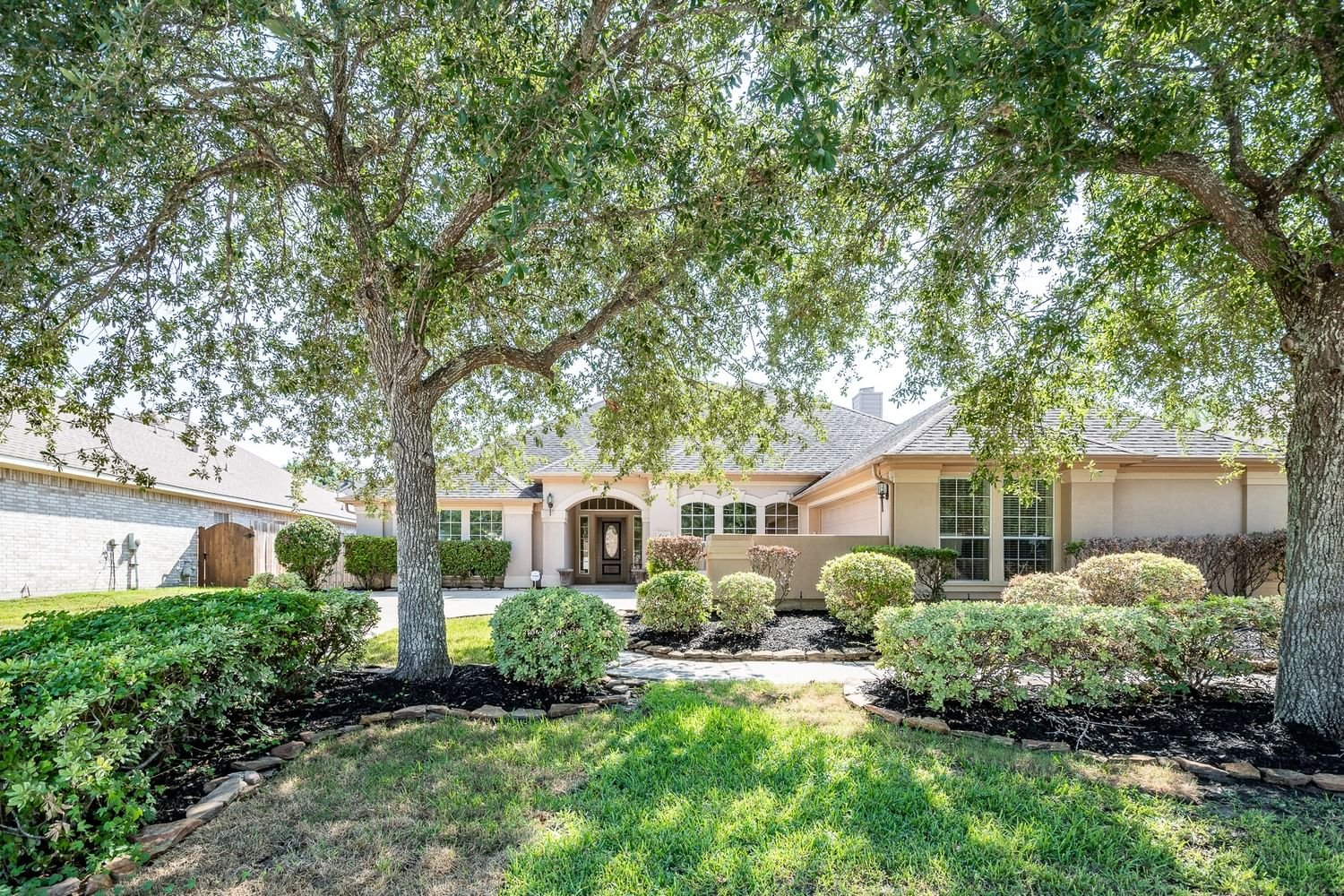 Real estate property located at 4110 Waterwood, Harris, Baytown, TX, US