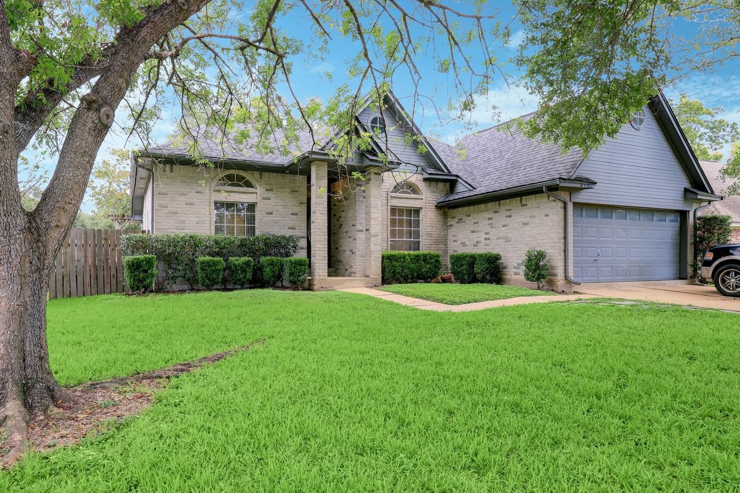 Real estate property located at 2609 Parkway, Fort Bend, Rosenberg, TX, US