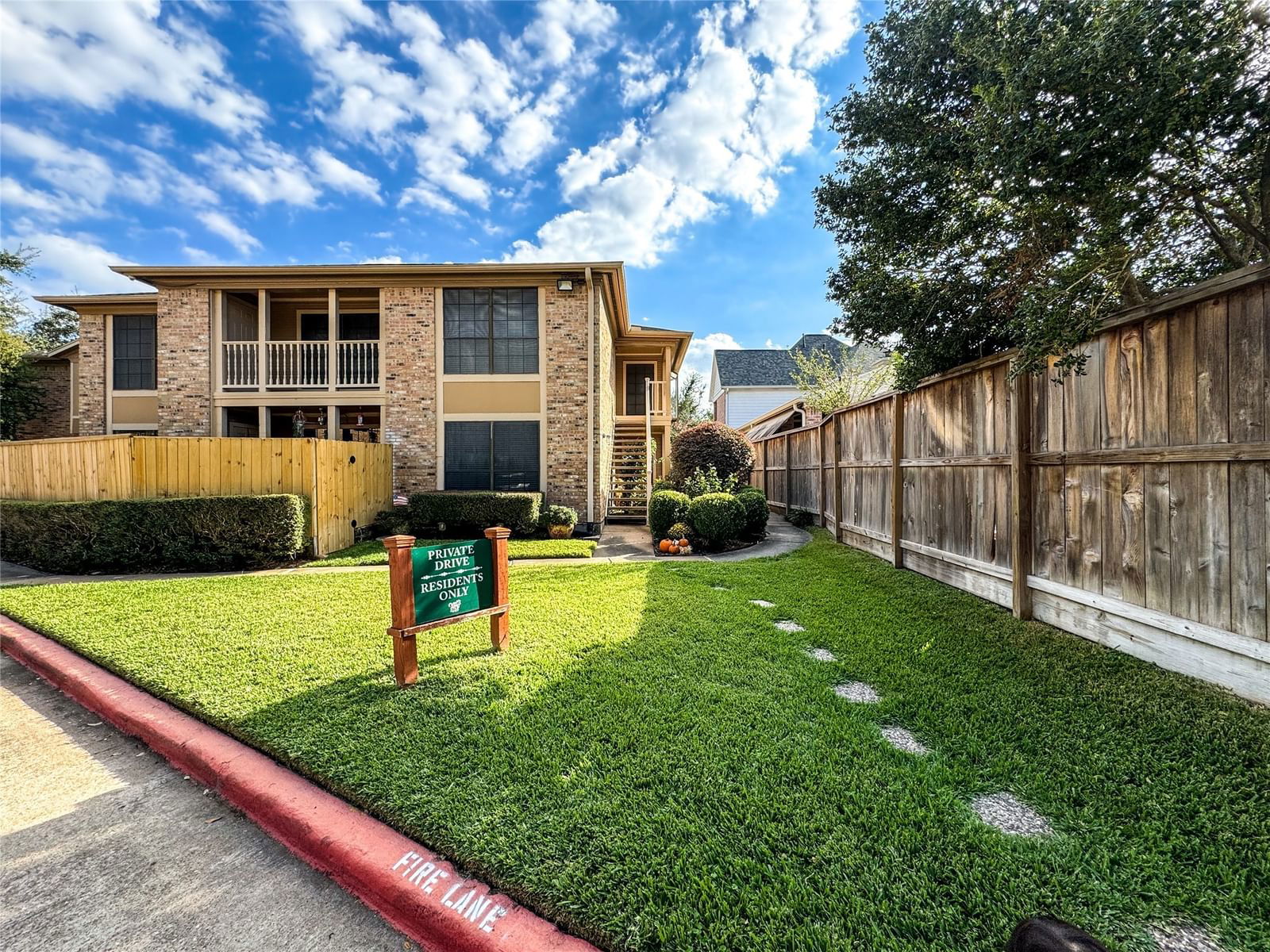 Real estate property located at 1311 Antoine #284, Harris, Woodvine Park Condo, Houston, TX, US