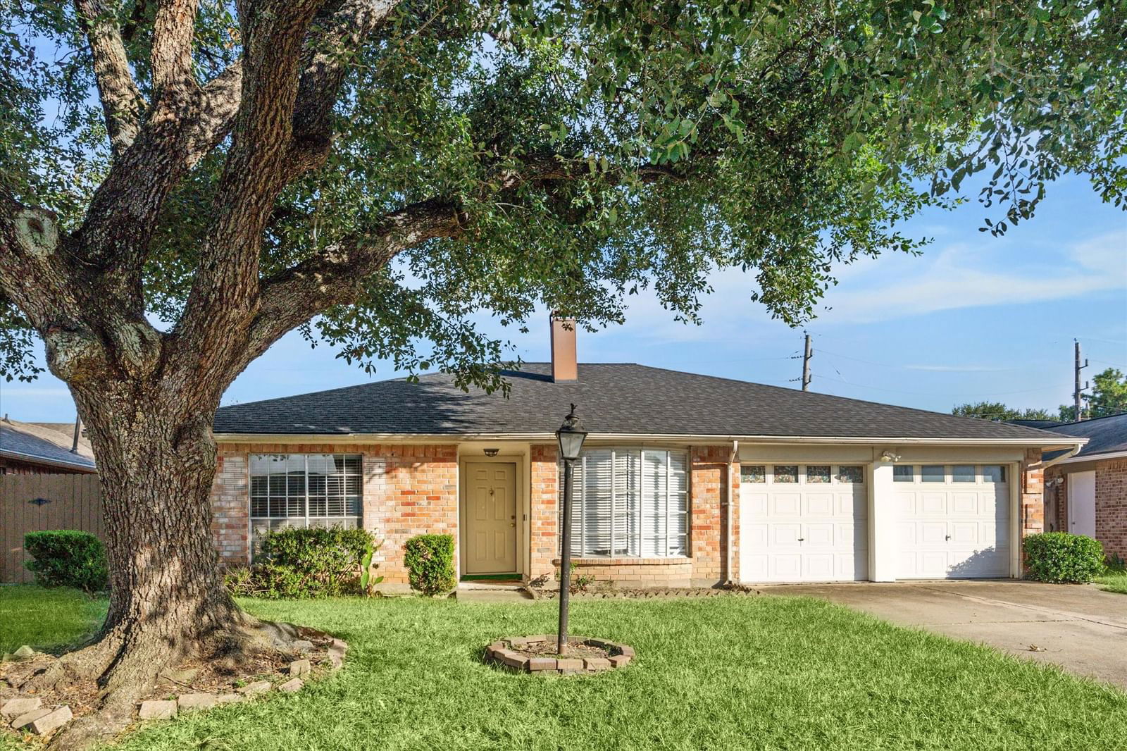 Real estate property located at 12906 Meadow Run, Harris, Northcliffe Sec 01, Houston, TX, US