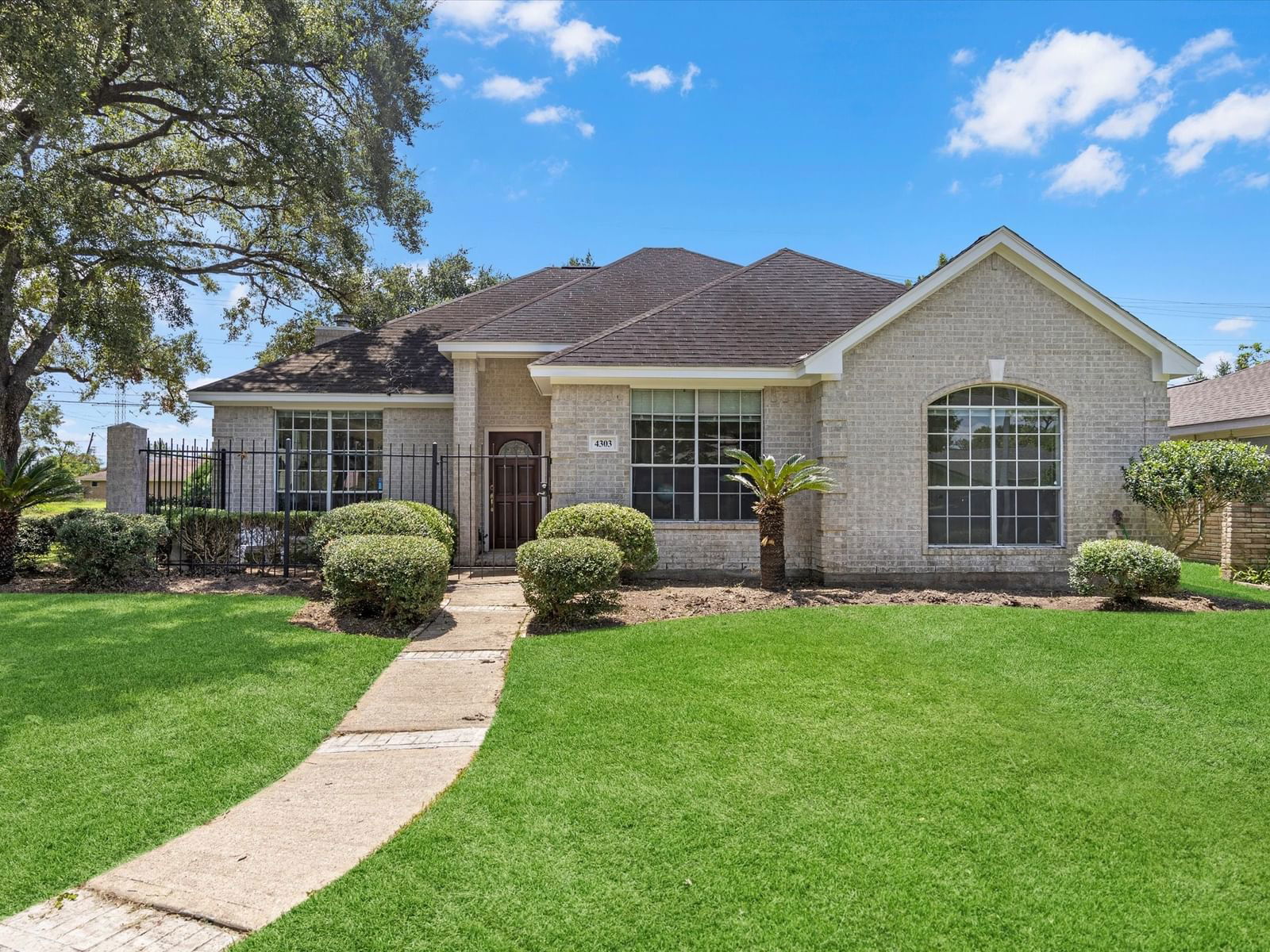 Real estate property located at 4303 Mcdermed, Harris, Willow Meadows Sec 01, Houston, TX, US