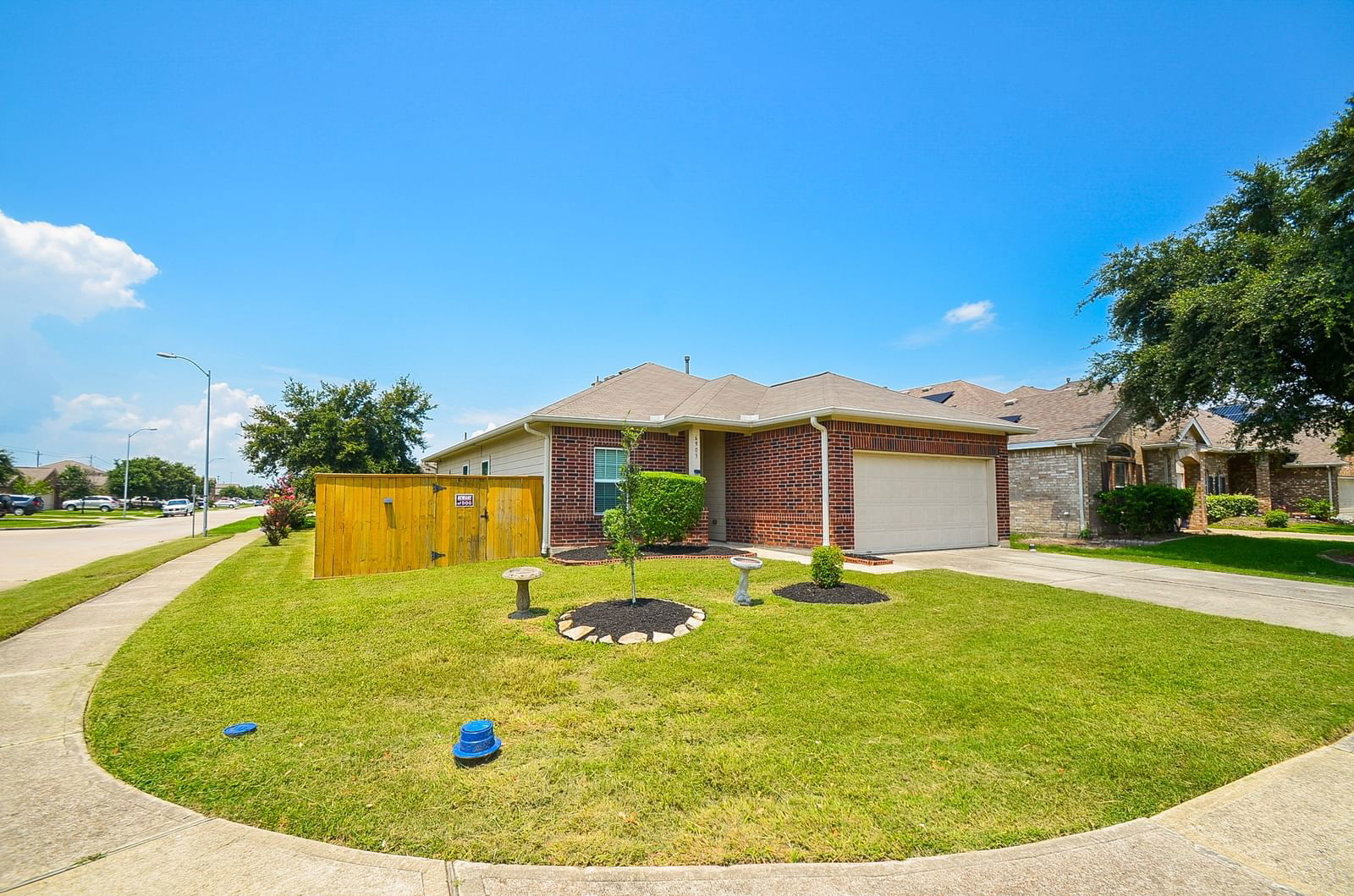 Real estate property located at 6903 Hazelnut, Harris, West Mdws Sec 2, Baytown, TX, US