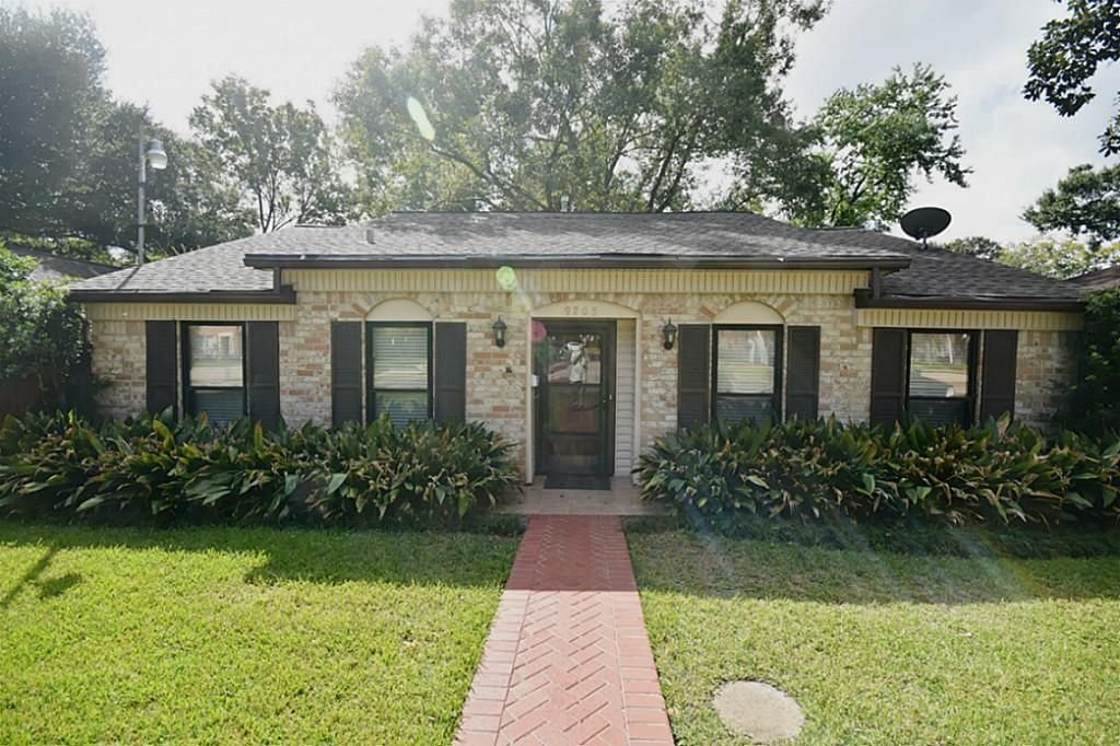 Real estate property located at 9705 Westview, Harris, Long Point Woods Sec 03, Houston, TX, US