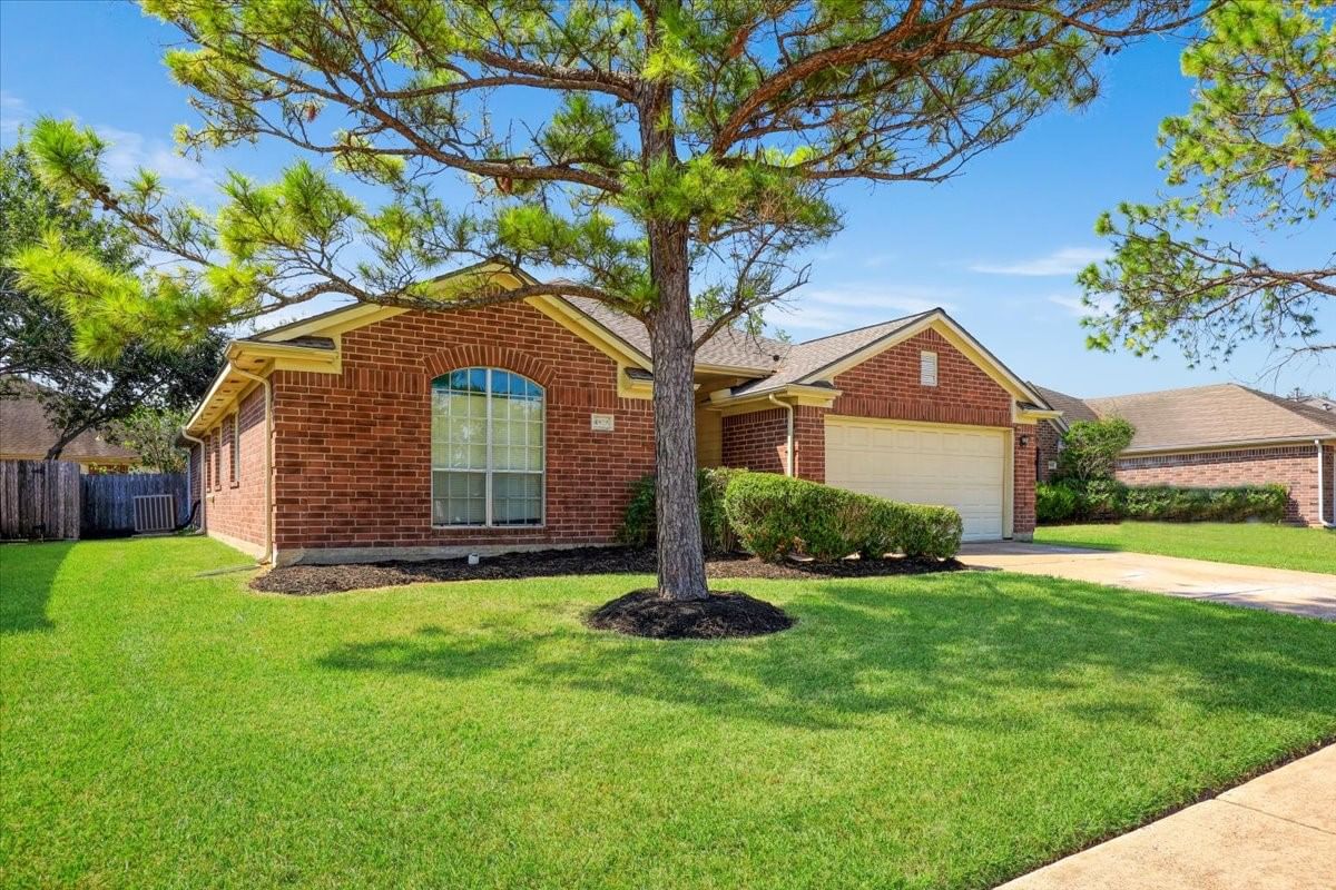 Real estate property located at 4826 Linden, Brazoria, Southwyck, Pearland, TX, US