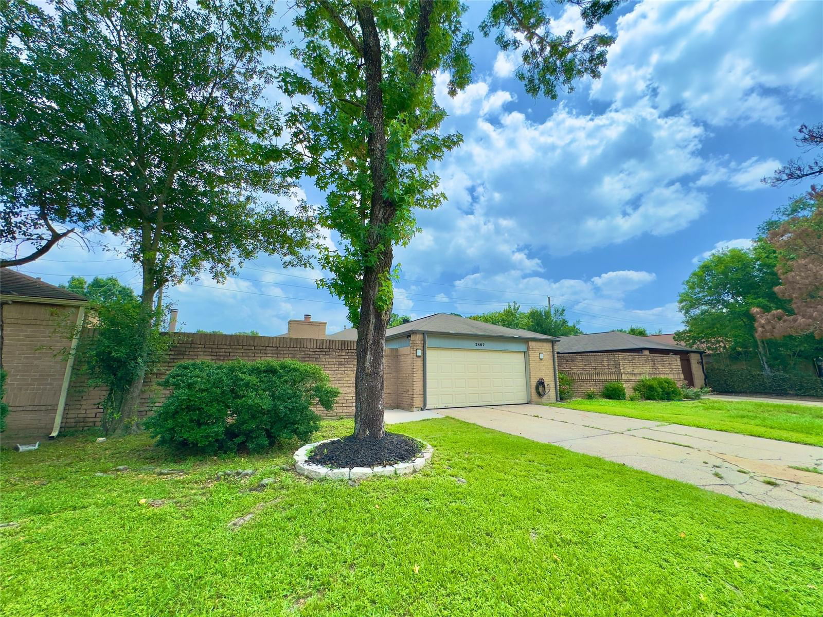 Real estate property located at 2407 Blackridge, Harris, Heritage Village Sec 01, Houston, TX, US
