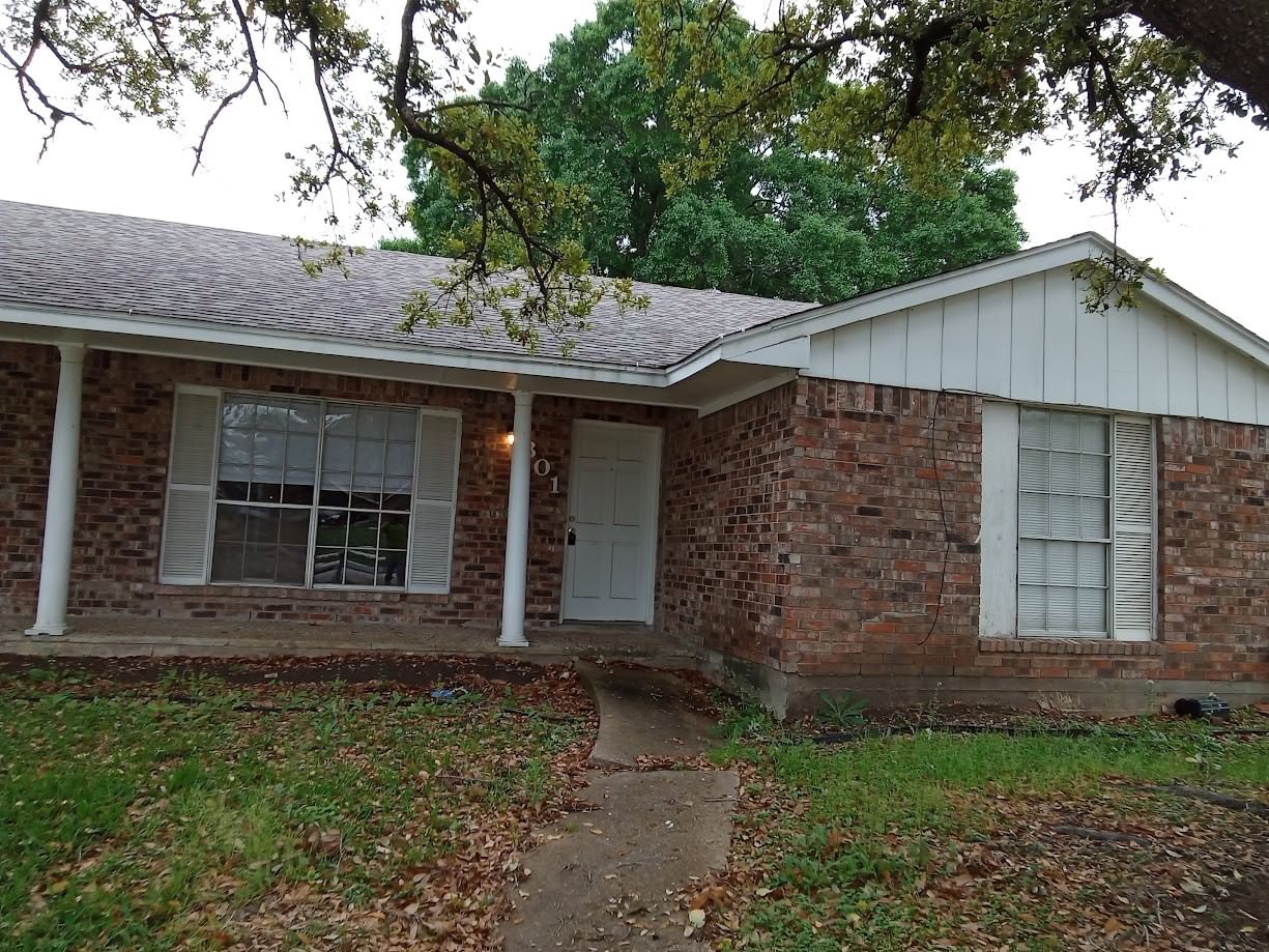 Real estate property located at 801 Sunnybrook, Harris, Allenbrook Sec 02 R/P, Baytown, TX, US