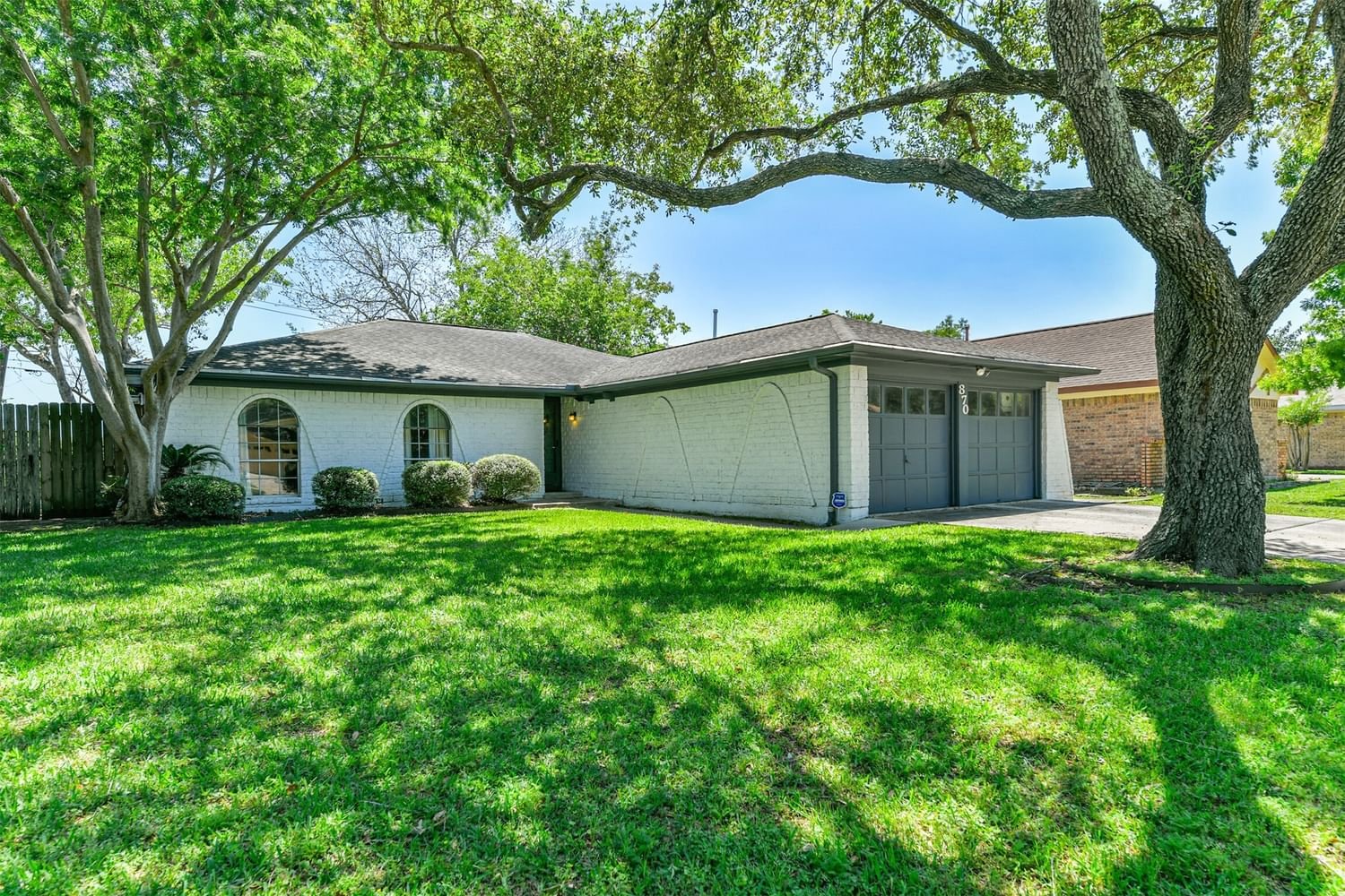 Real estate property located at 870 Silverpines, Harris, Camino South, Houston, TX, US