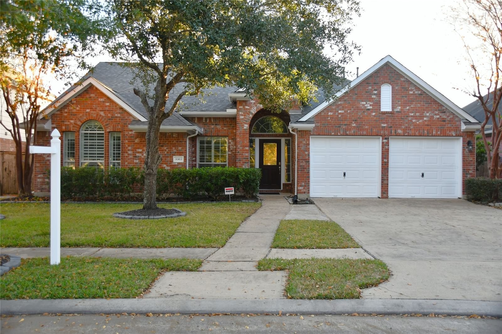 Real estate property located at 5303 Lacey Oak Meadow, Fort Bend, Seven Meadows Sec 14, Katy, TX, US