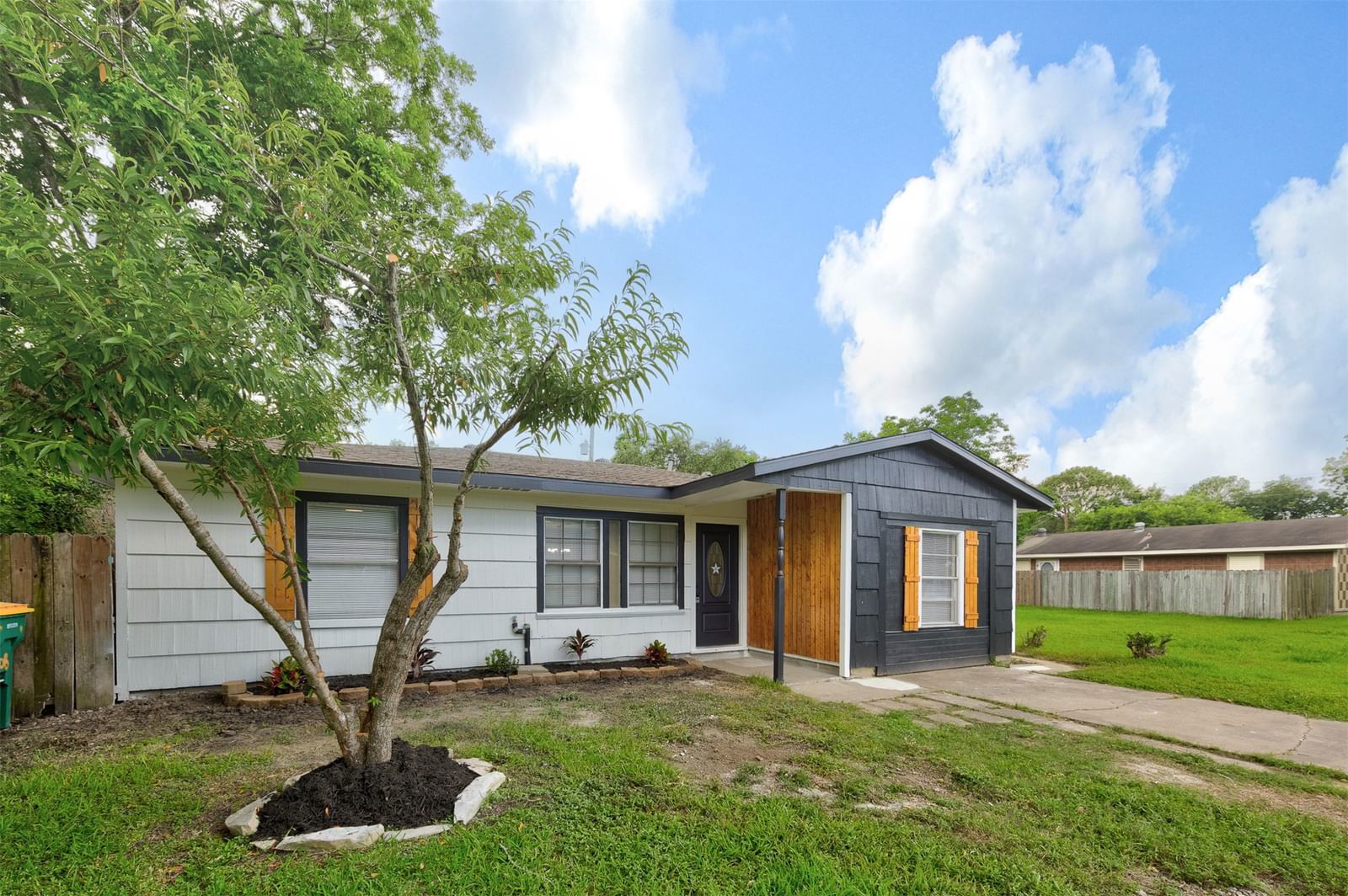 Real estate property located at 1608 Winnie, Galveston, Fairview, La Marque, TX, US