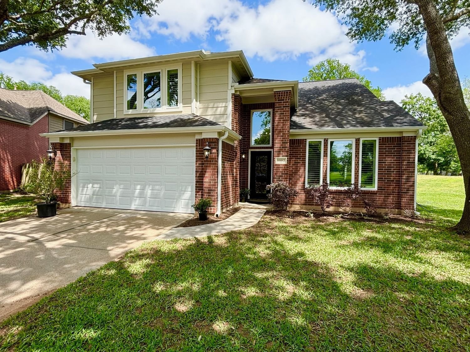 Real estate property located at 1002 Albany, Fort Bend, The Grove, Richmond, TX, US