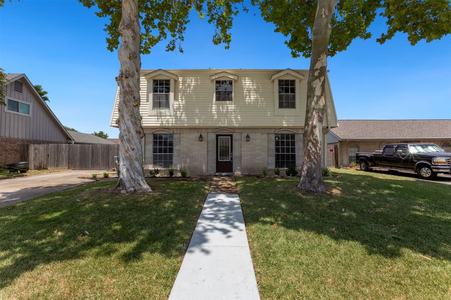 Real estate property located at 11618 Dorrance, Fort Bend, Meadows Place, TX, US