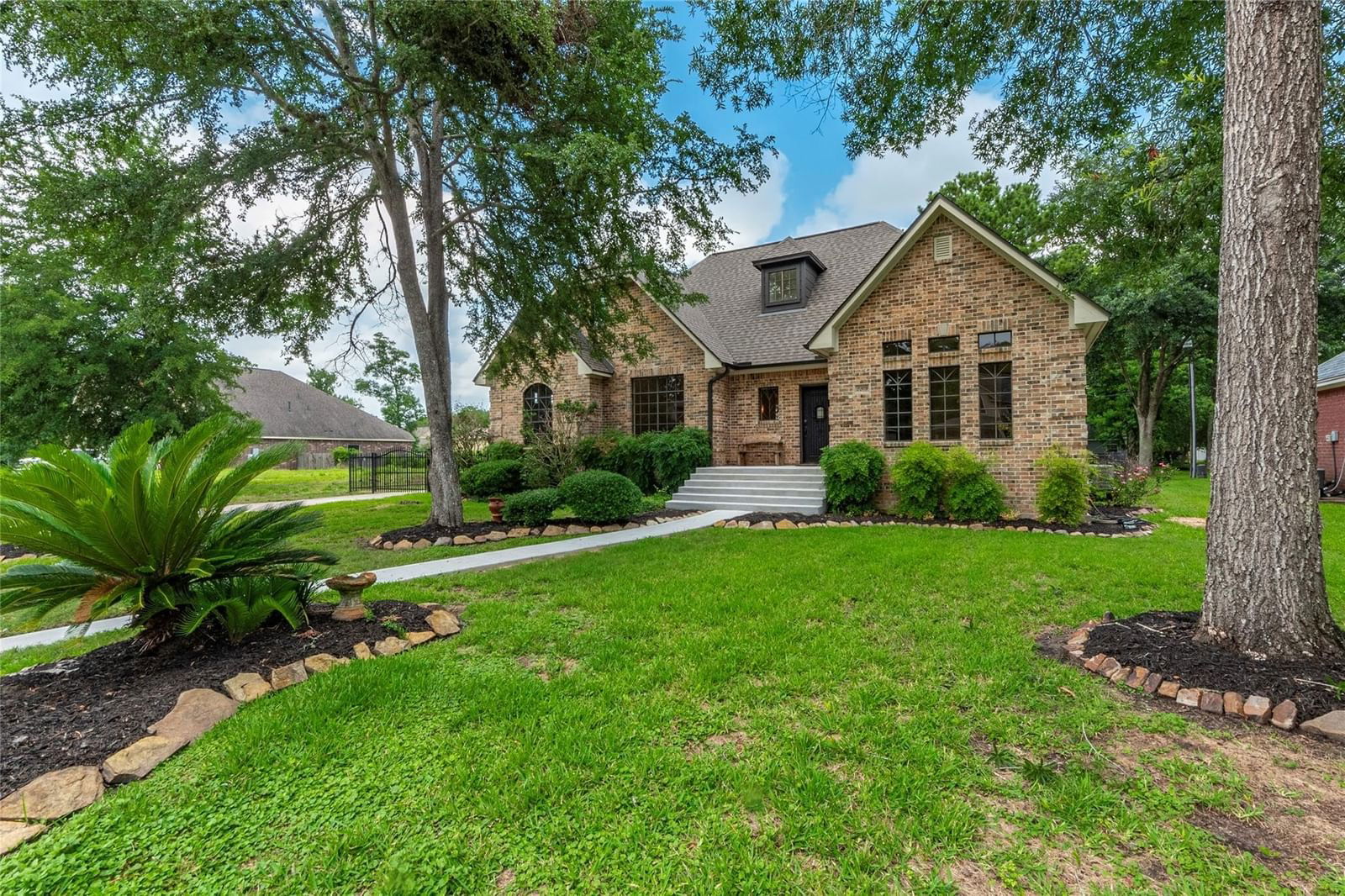 Real estate property located at 2209 Oak, Galveston, The Oaks Of Dickinson, Dickinson, TX, US