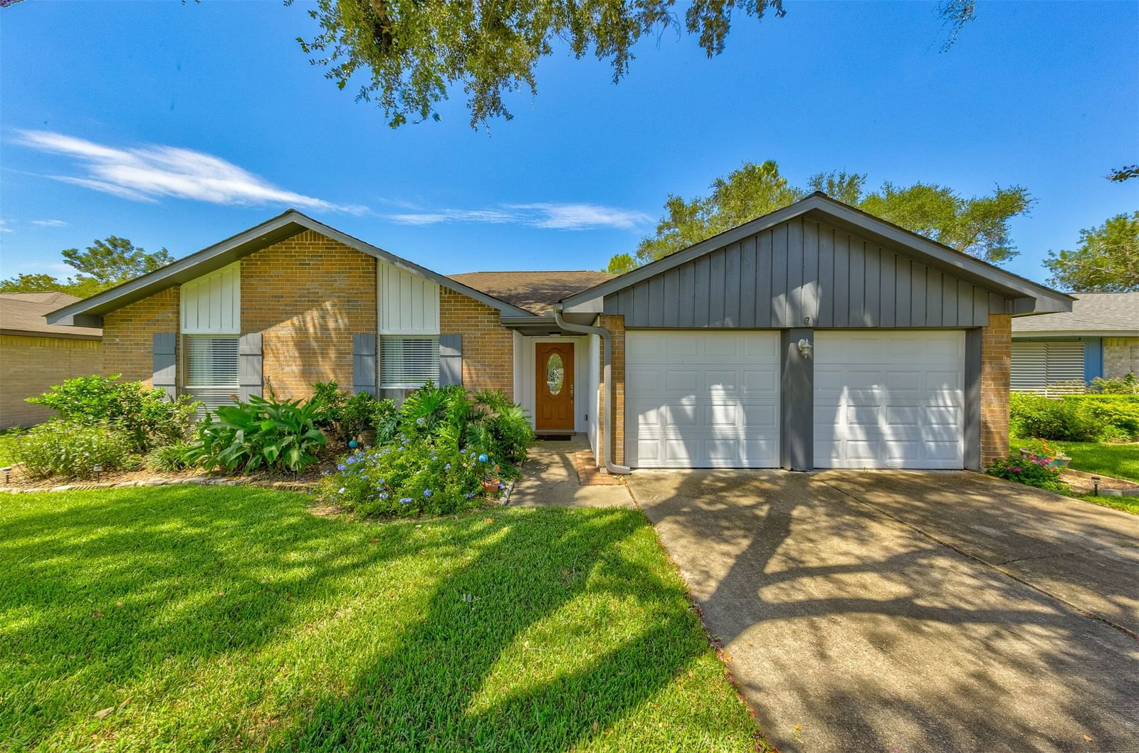 Real estate property located at 2812 Travellers, Galveston, The Landing, League City, TX, US