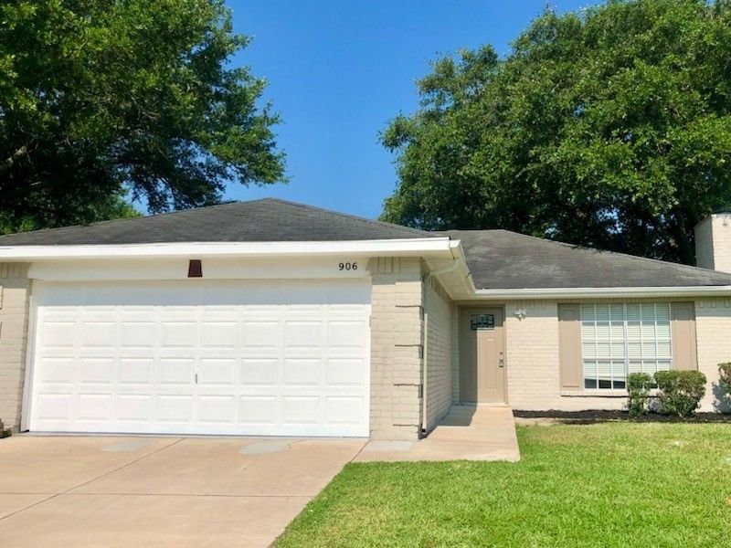 Real estate property located at 906 Postwood, Brazoria, Pearland, TX, US