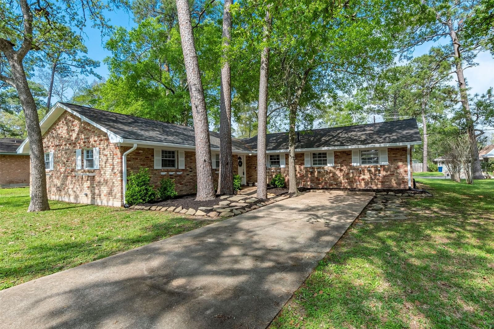 Real estate property located at 1041 Royal Oak, Galveston, Royal Oaks, Dickinson, TX, US