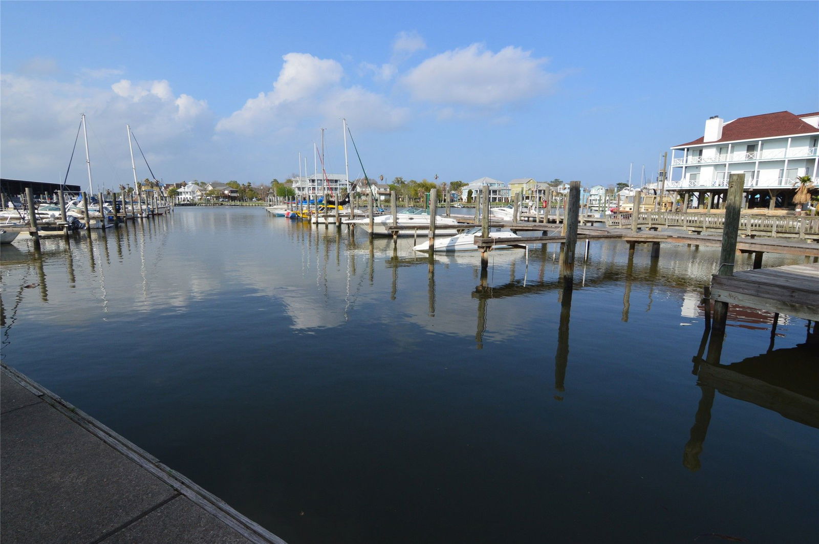 Real estate property located at 1140 Marina Bay #201, Galveston, Kemah, TX, US