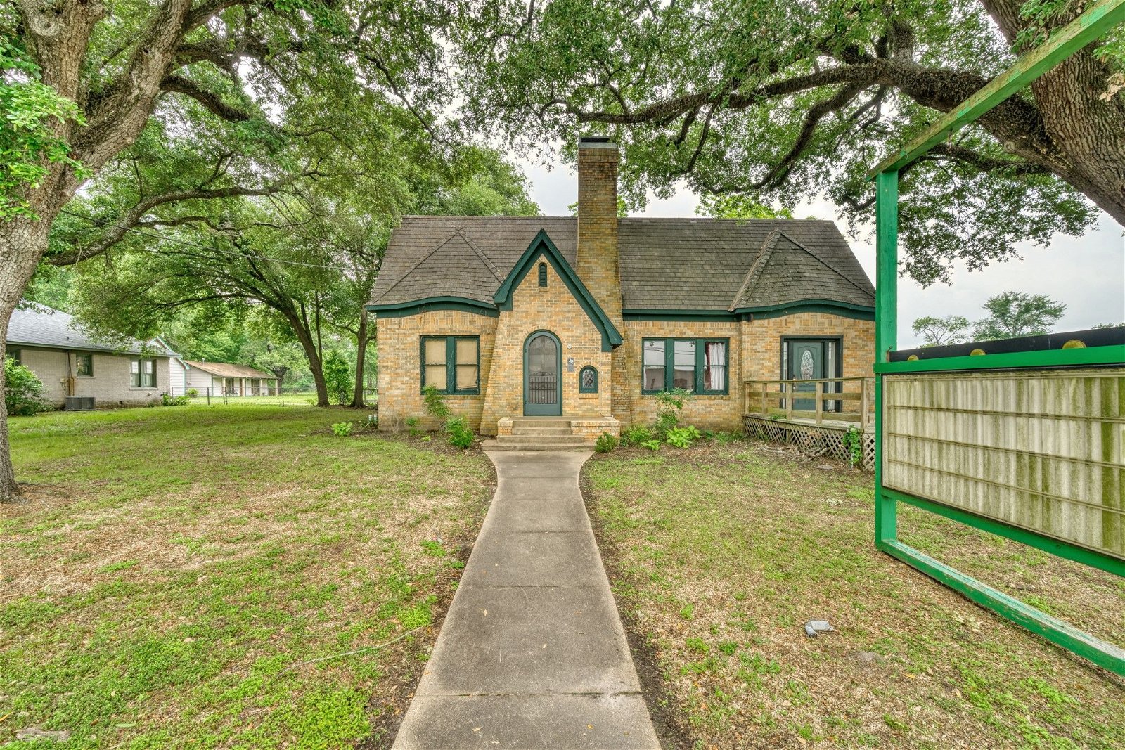 Real estate property located at 706 E Main, Madison, Madisonville, TX, US