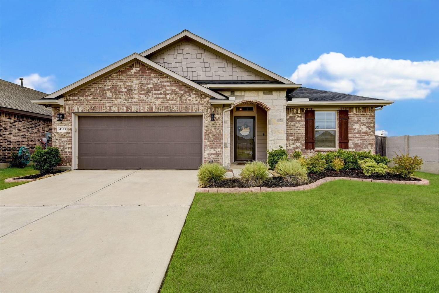 Real estate property located at 4523 Frontier, Harris, Baytown, TX, US