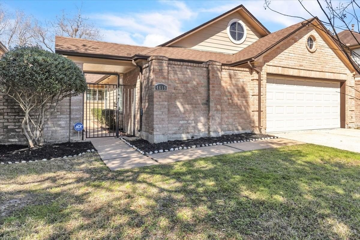 Real estate property located at 4619 Green Trail, Harris, Bear Creek Village Sec 14, Houston, TX, US